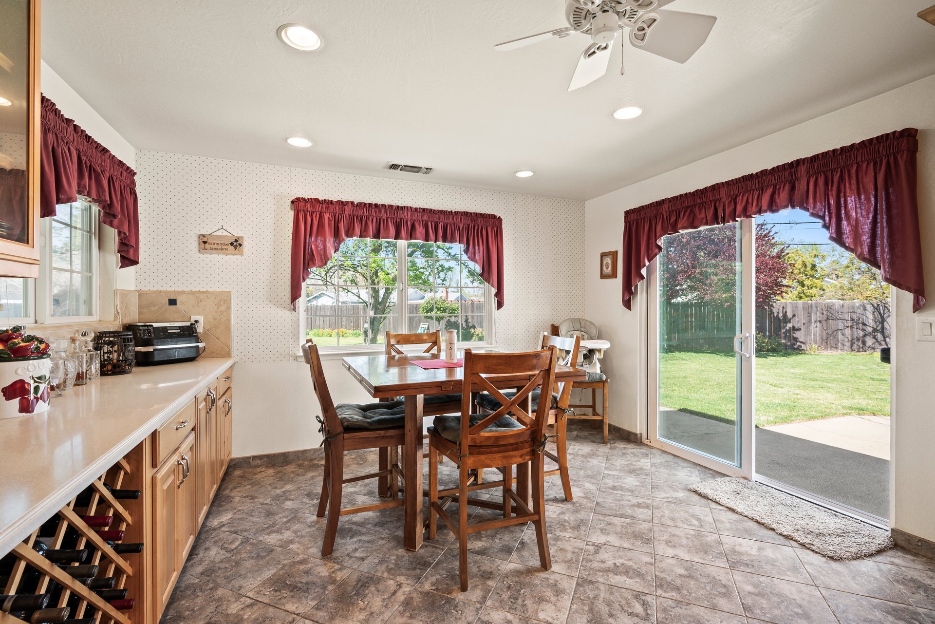 3529 Ridgewood Way