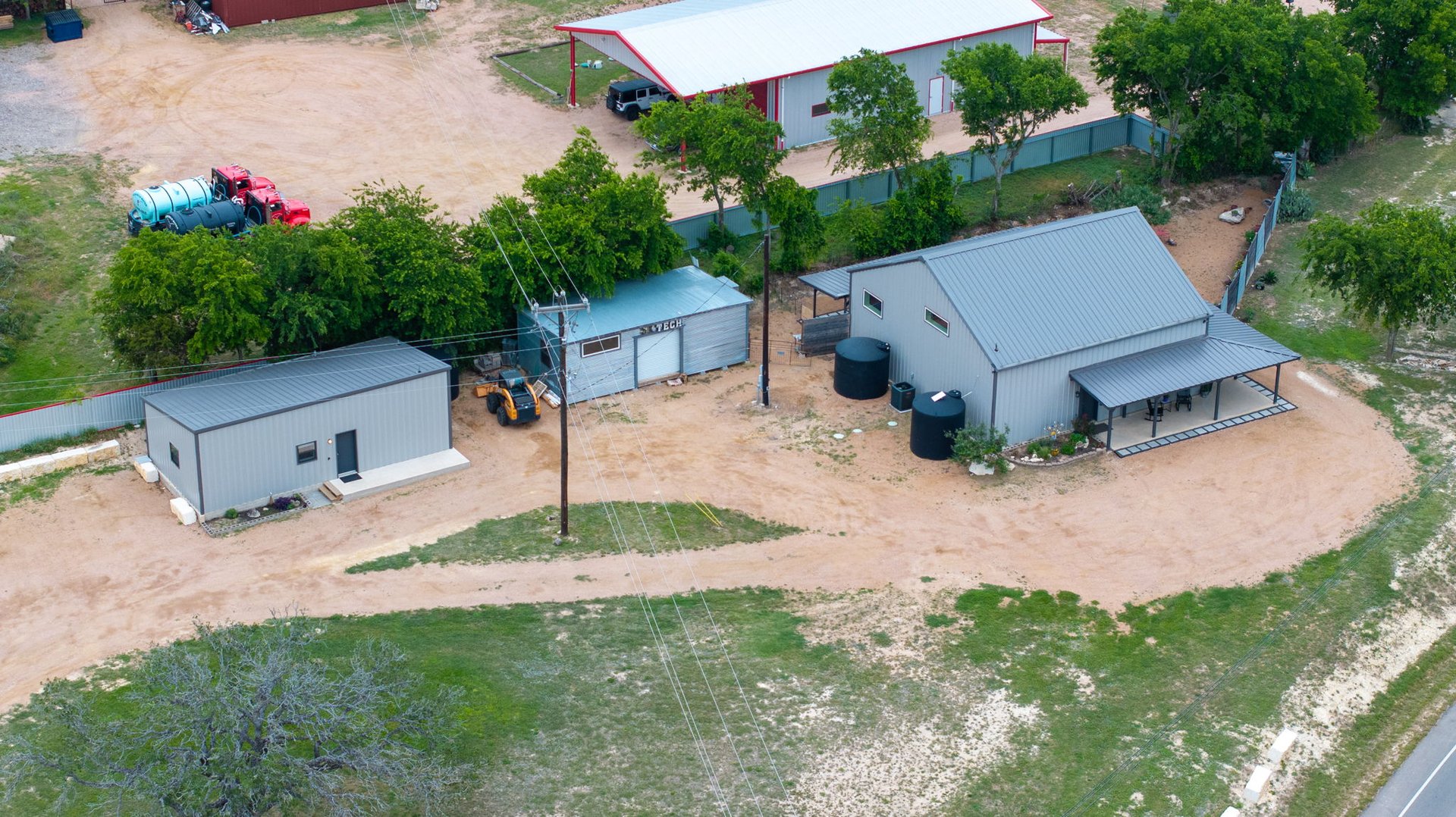 Unique Residential/Commercial Property - 180 Henly LOOP
