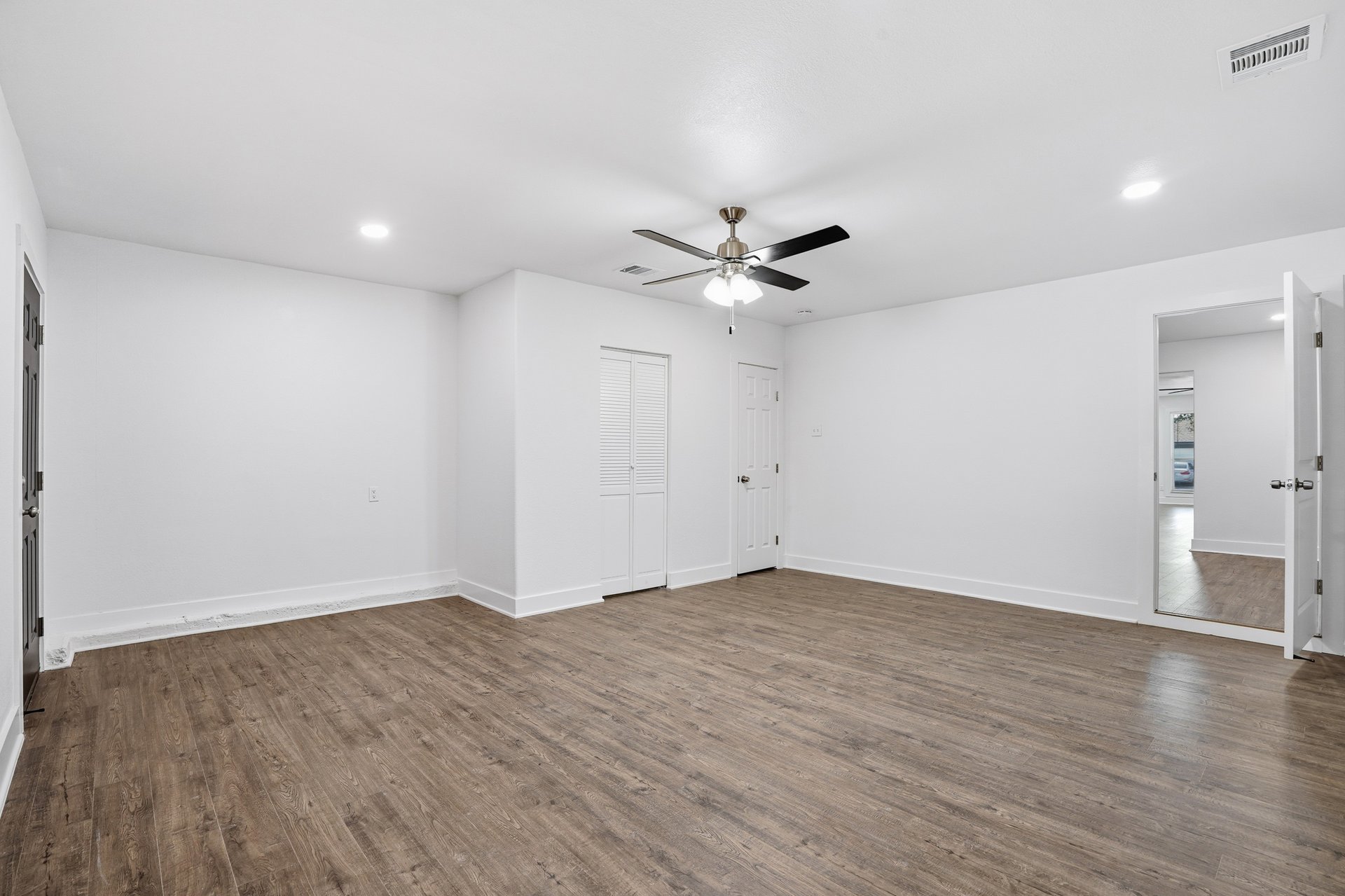 Shorelark Dr