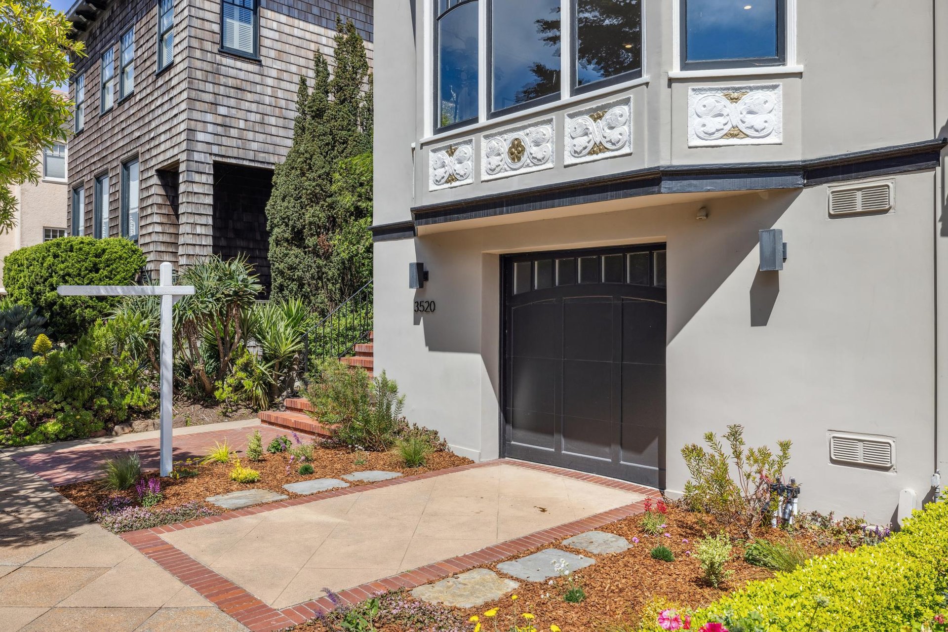 3520 Baker Street