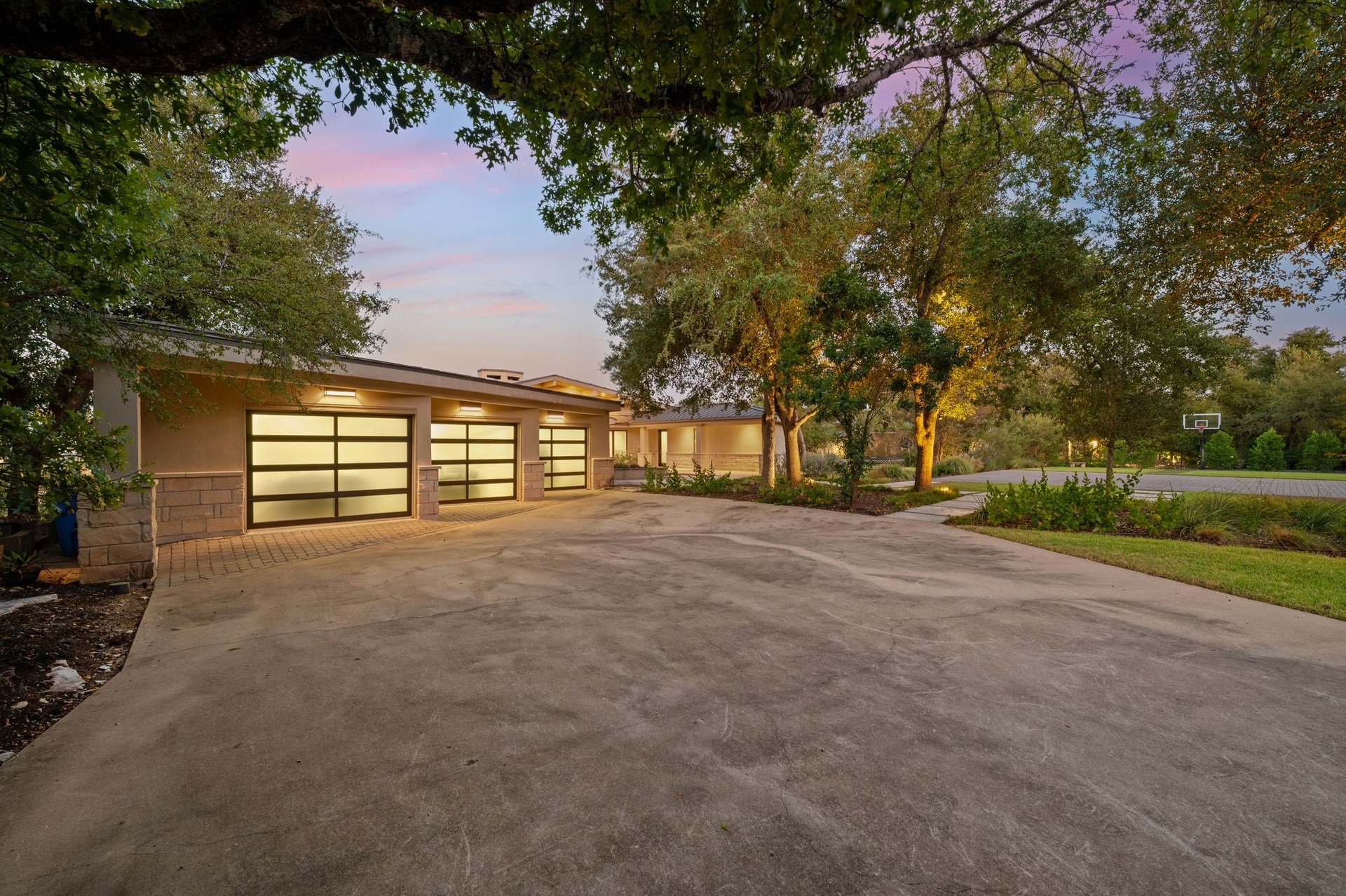 10 Hedge Lane 