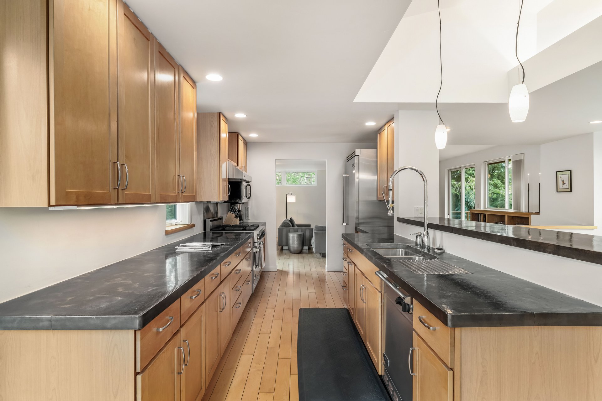 11 Russell Trail