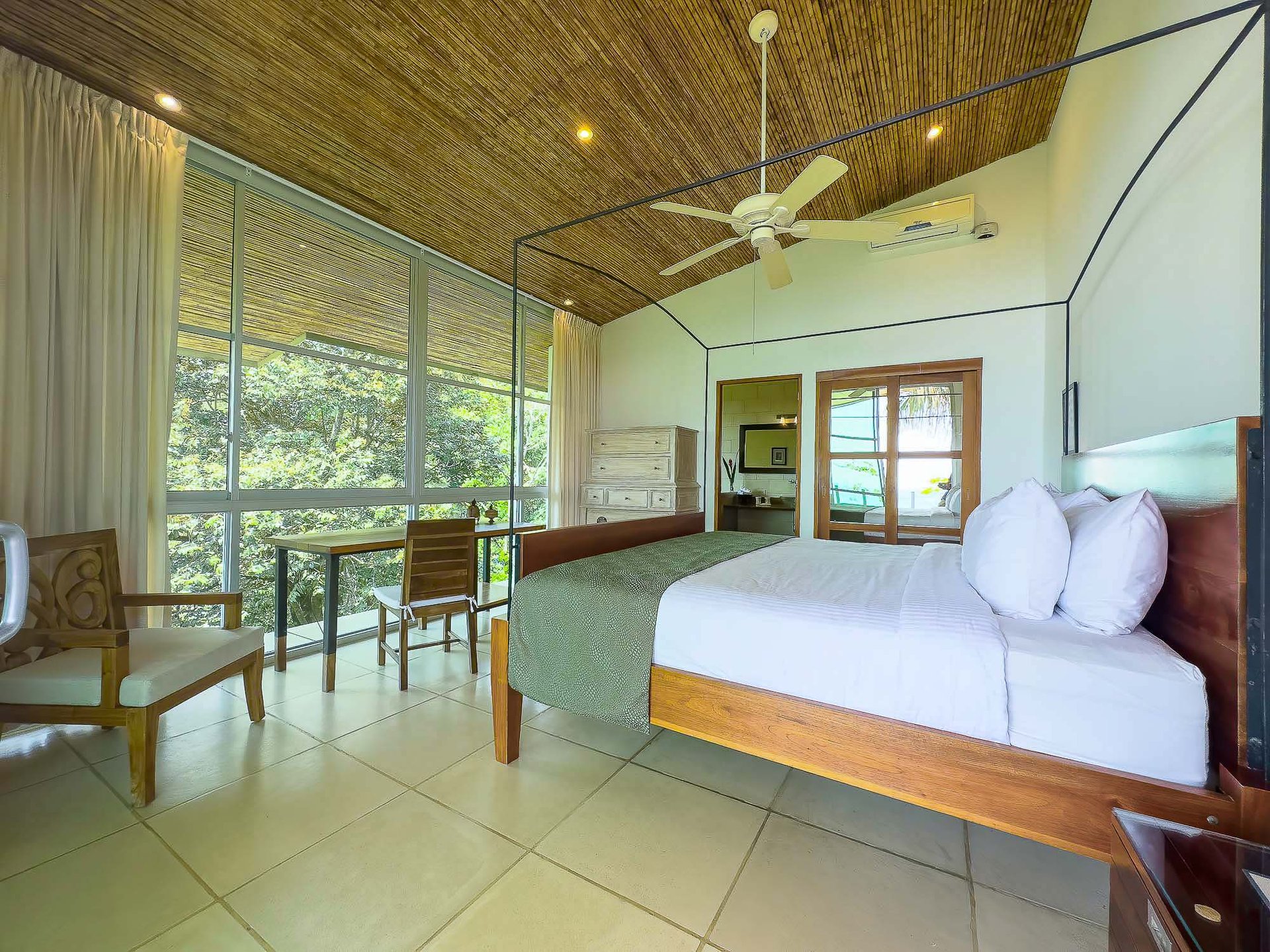Casa Fantastica Luxury Mountain and Ocean View Villa
