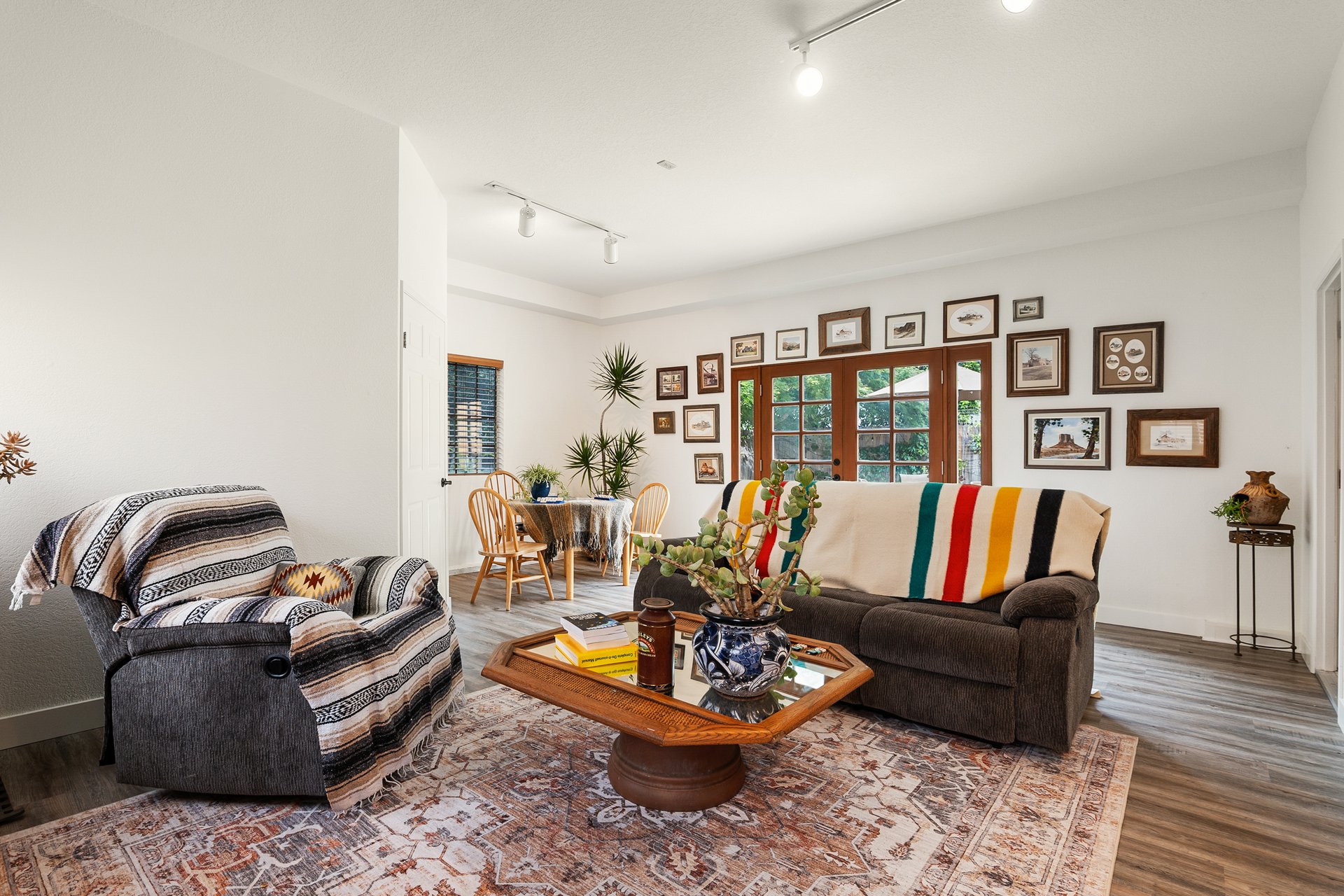 4333 Vantage Ave, Studio City