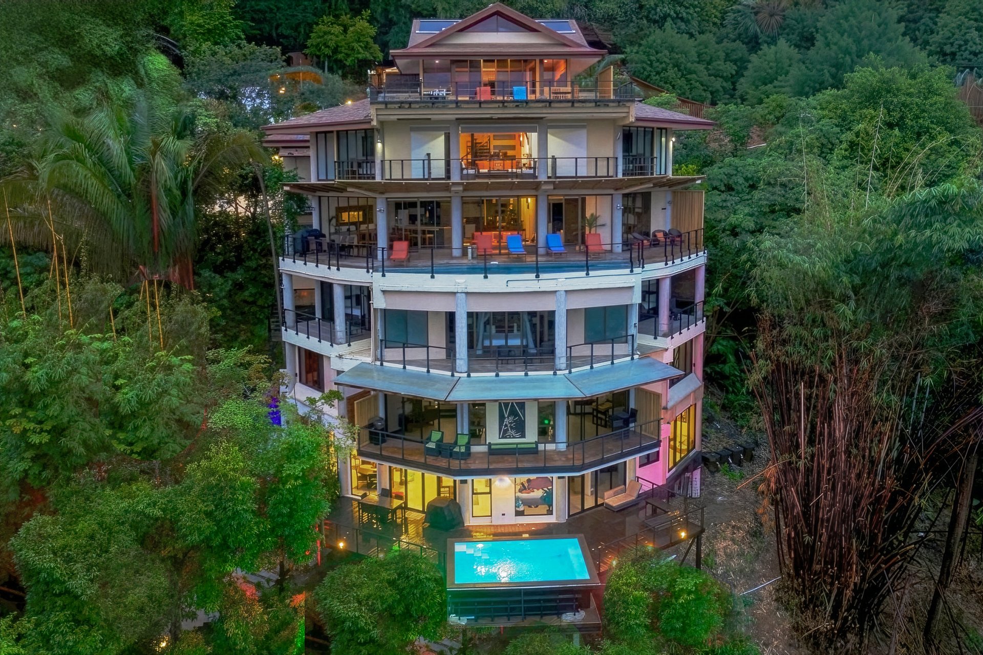 Villa Perezoso - 4 homes combined into 1 