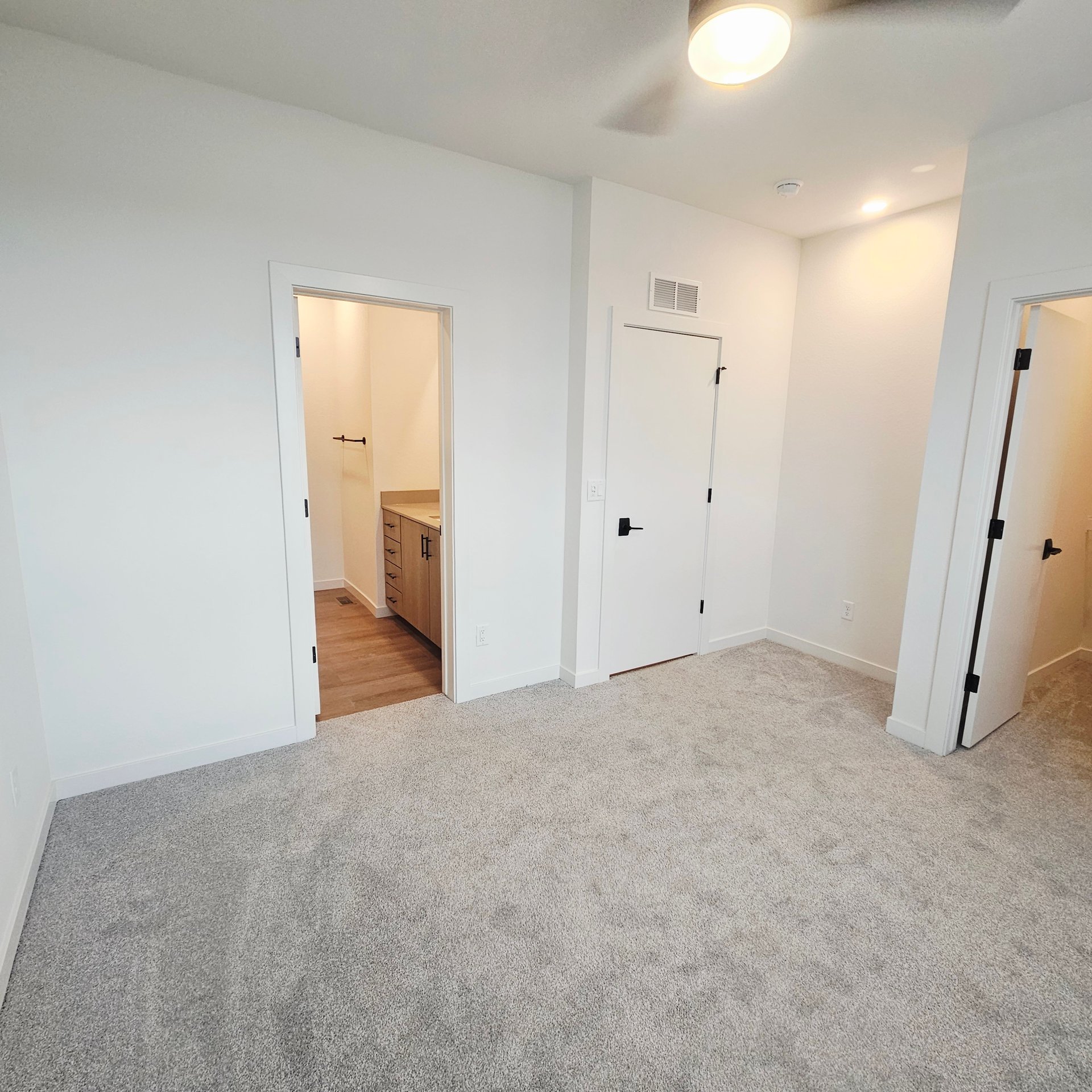 3 Bed 3 Bath Townhomes with Garage in Arvada