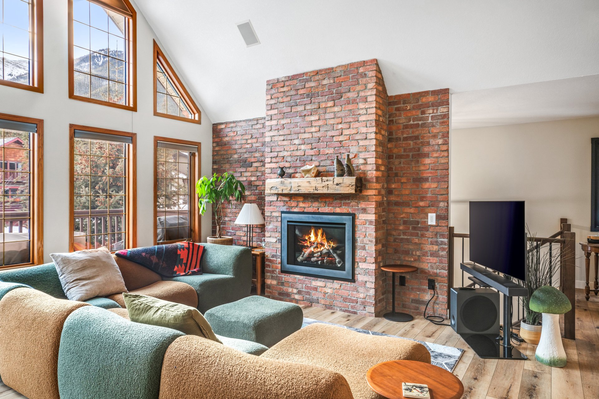 108 Lougheed Circle