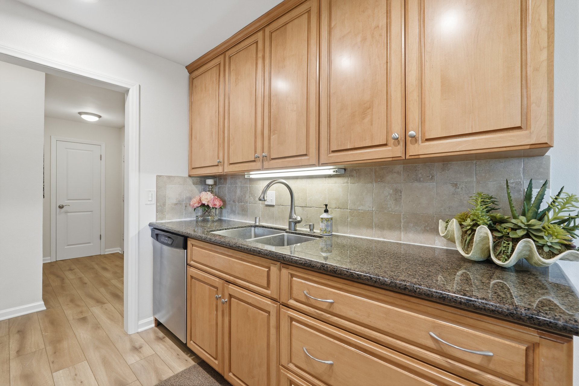 1600 Ardmore Avenue 231