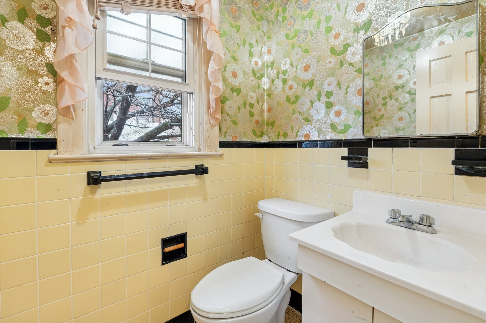 85-19 Radnor St