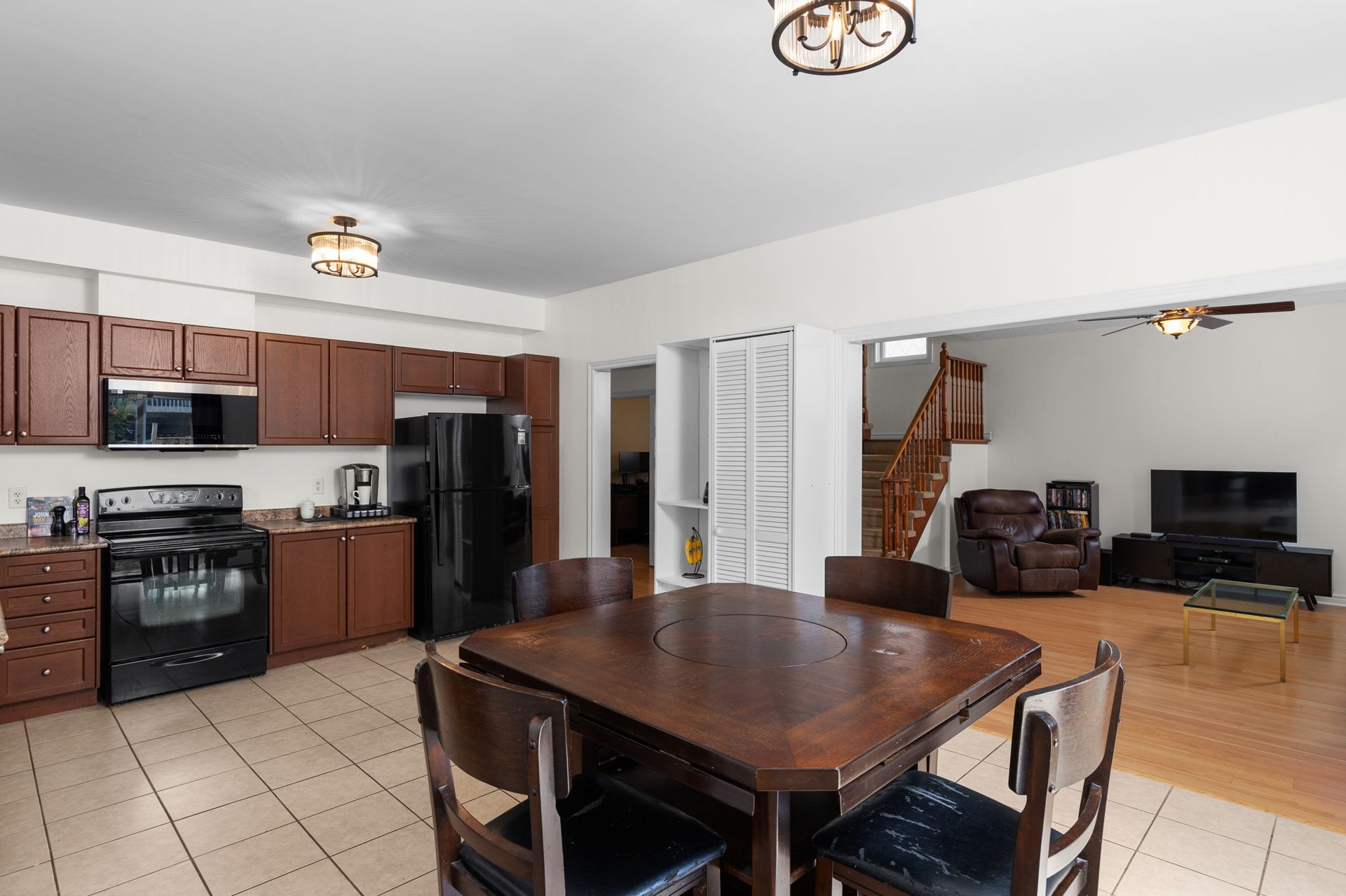 21 McIntyre Drive, Barrie