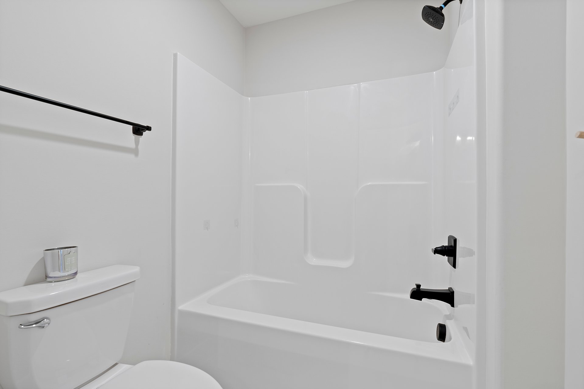 SPACE SPACE SPACE with a Luxury feel! Office AND Bonus Room!Office AND Bonus Room!