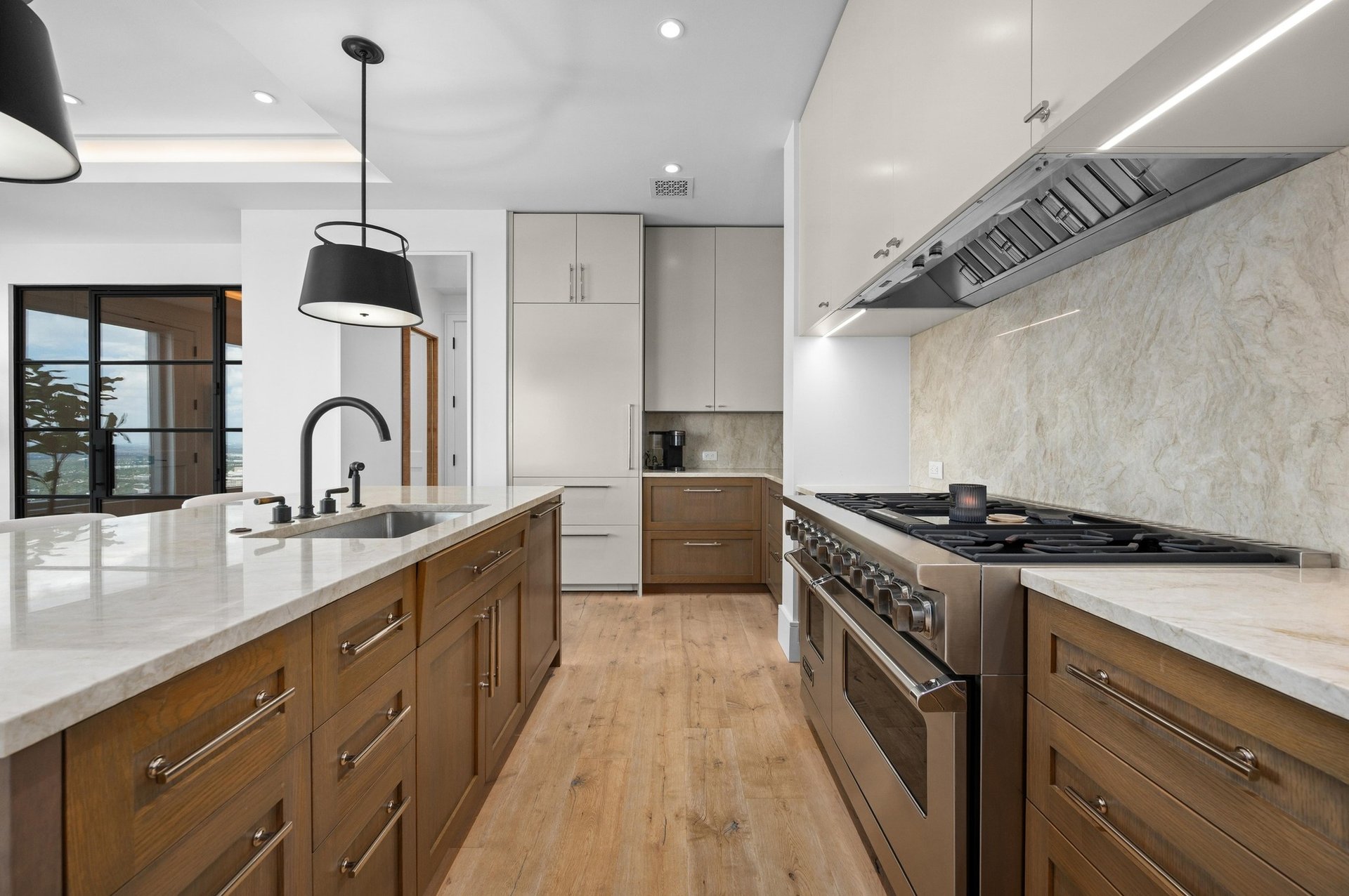 200 Congress Ave #48Y