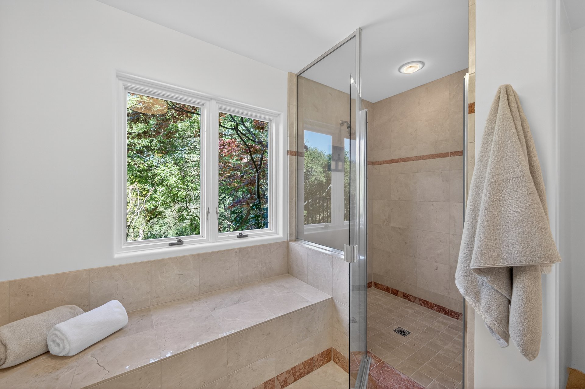 25 Wood Acres Ct