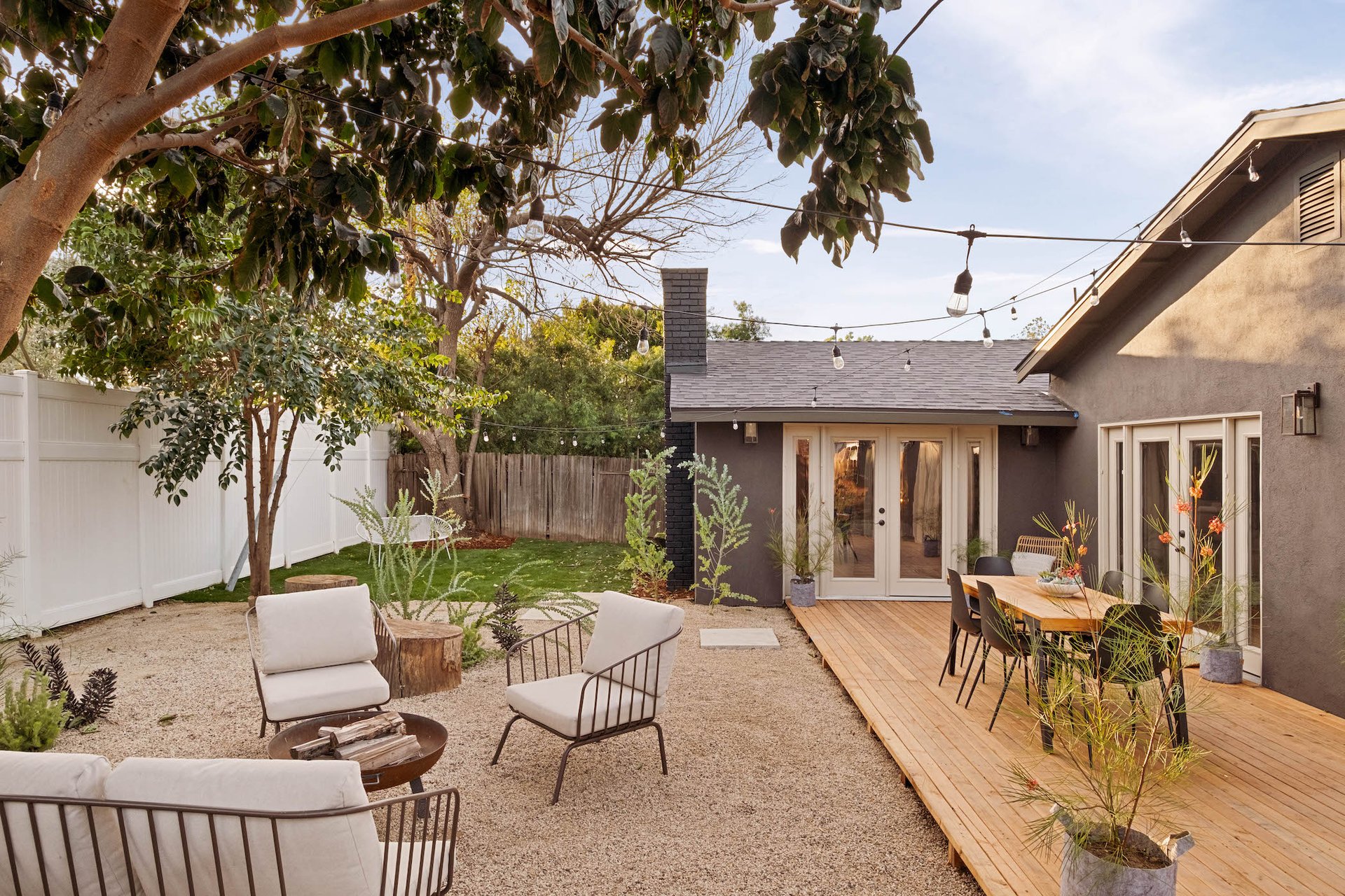 Outback Modern. Lake Balboa