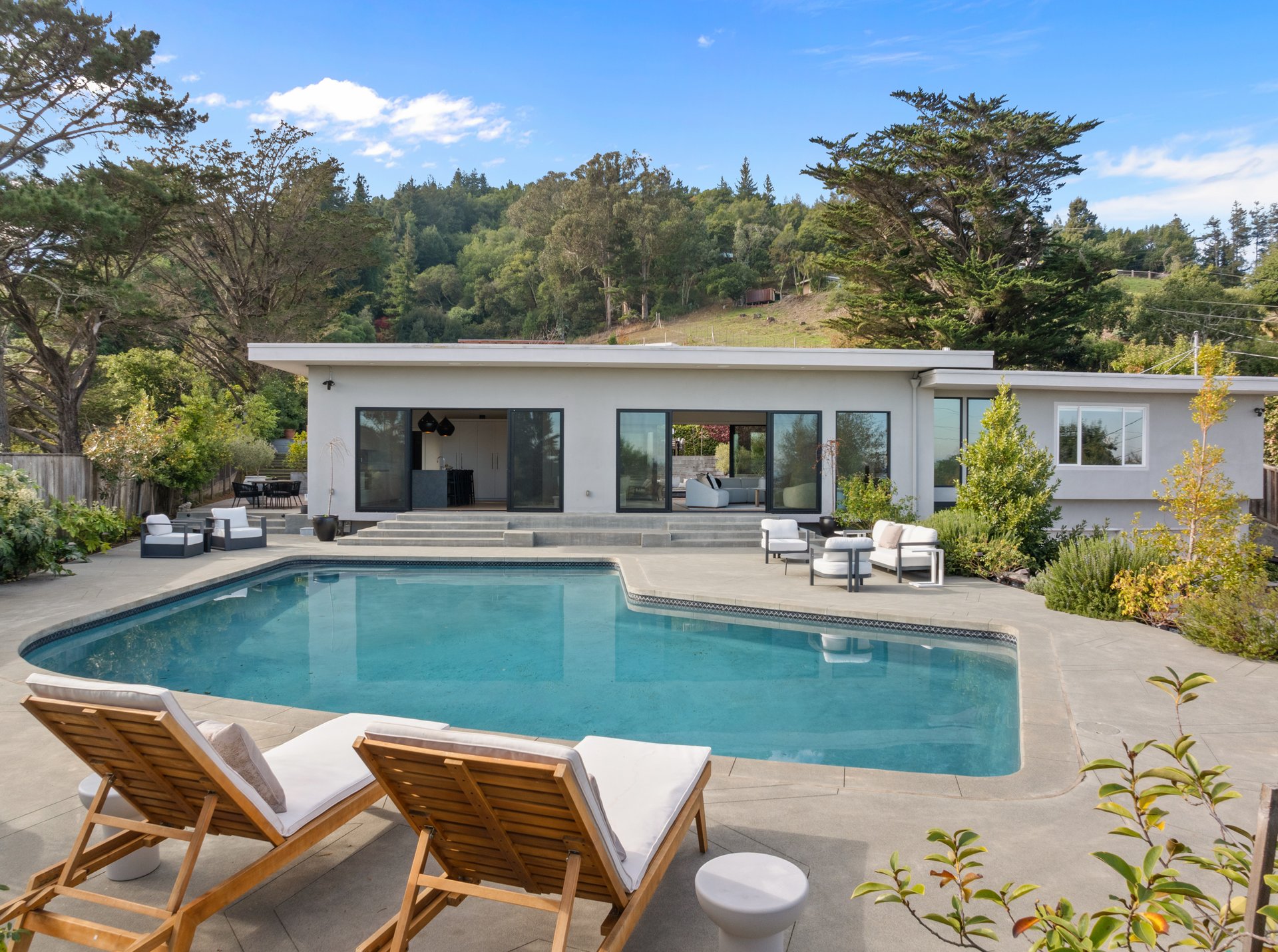 Stunning Contemporary Renovation