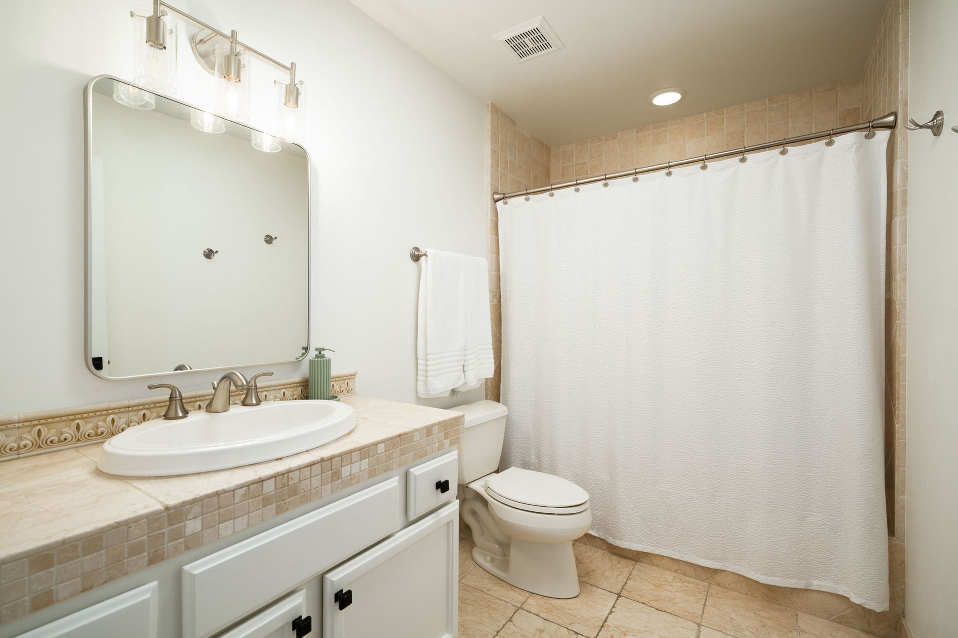 8940 N 83rd Place