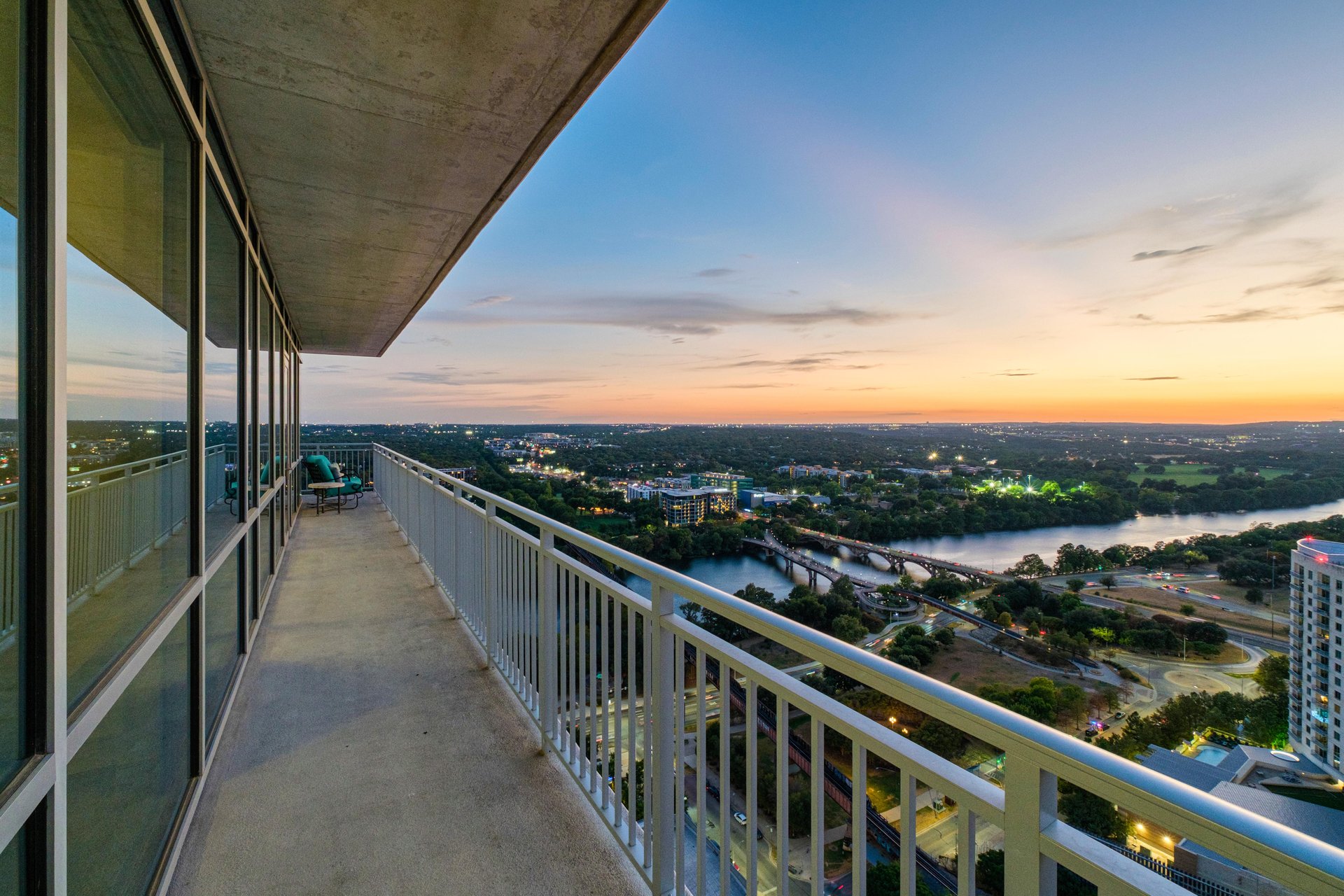222 West Avenue #2802