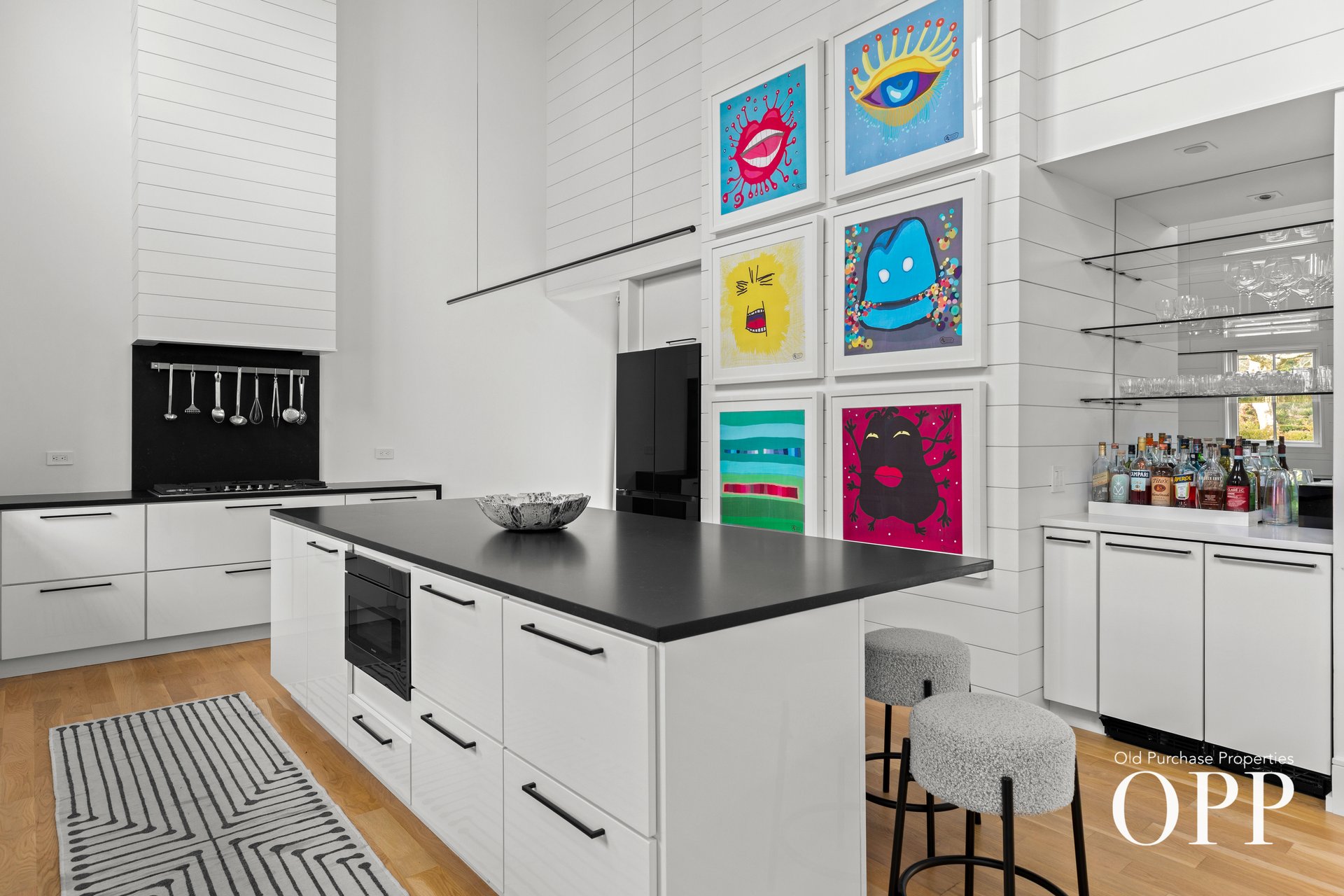 A MODERN SANCTUARY IN AN EXQUISITE LOCATION