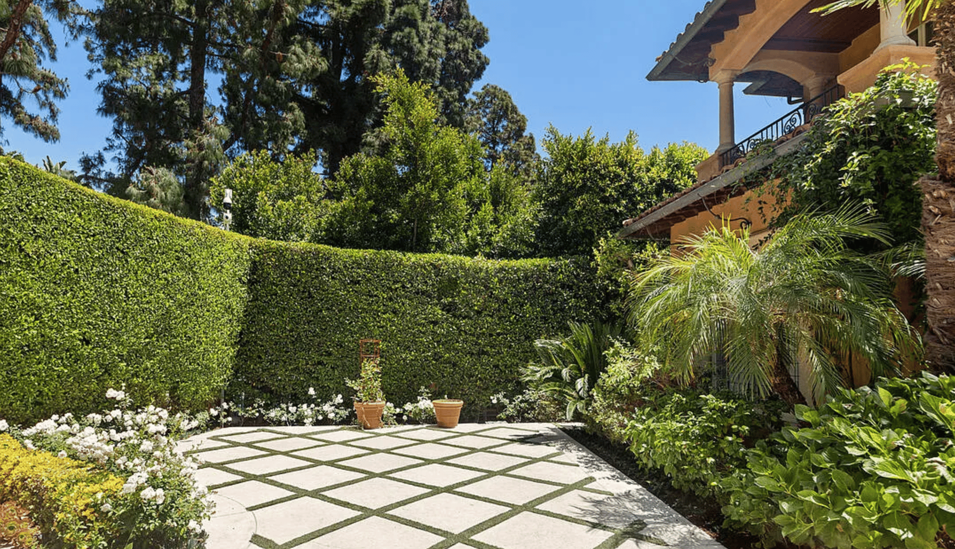 Mediterannean Haven, Lexington Road, 90210