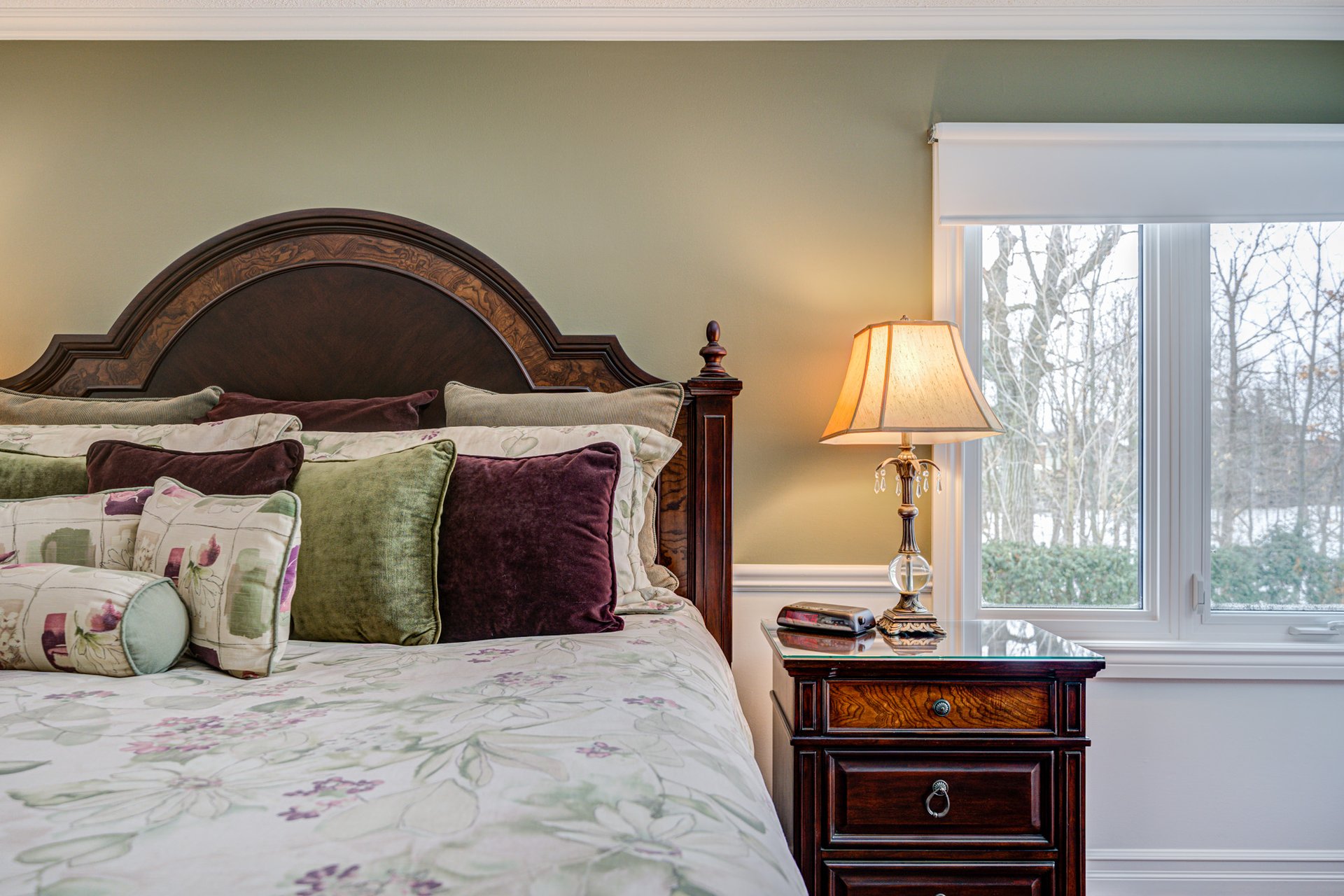 1296 Mapleridge Cres