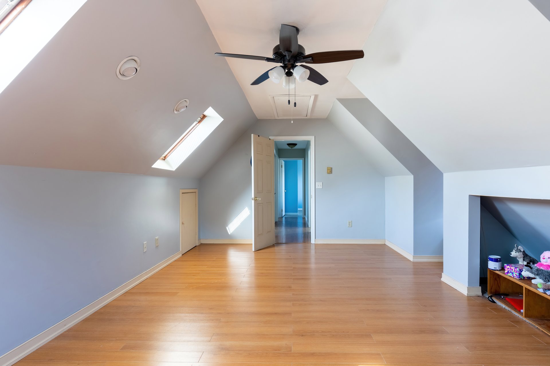582 Coventry Court