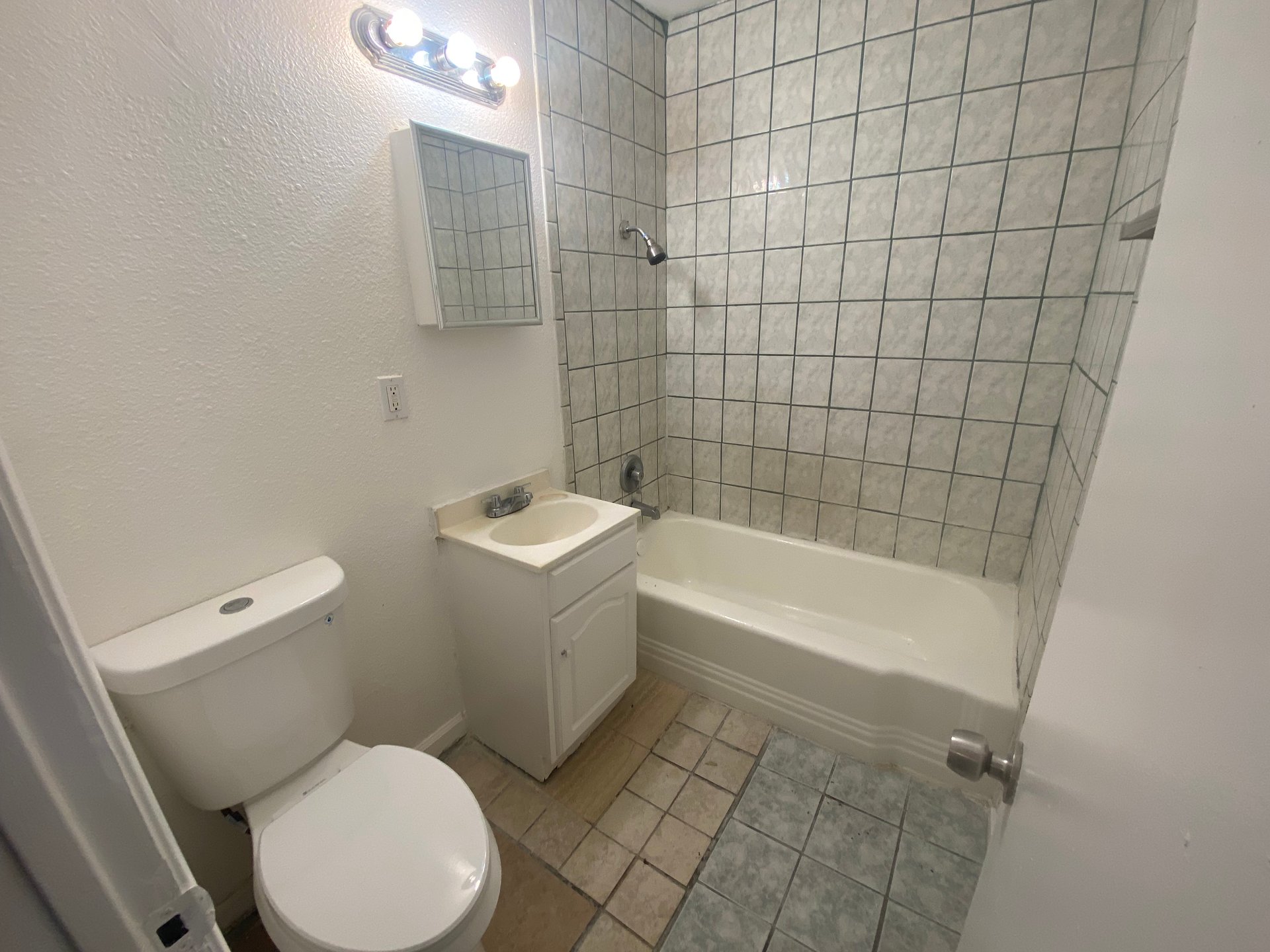 236 West Philadelphia Avenue #4