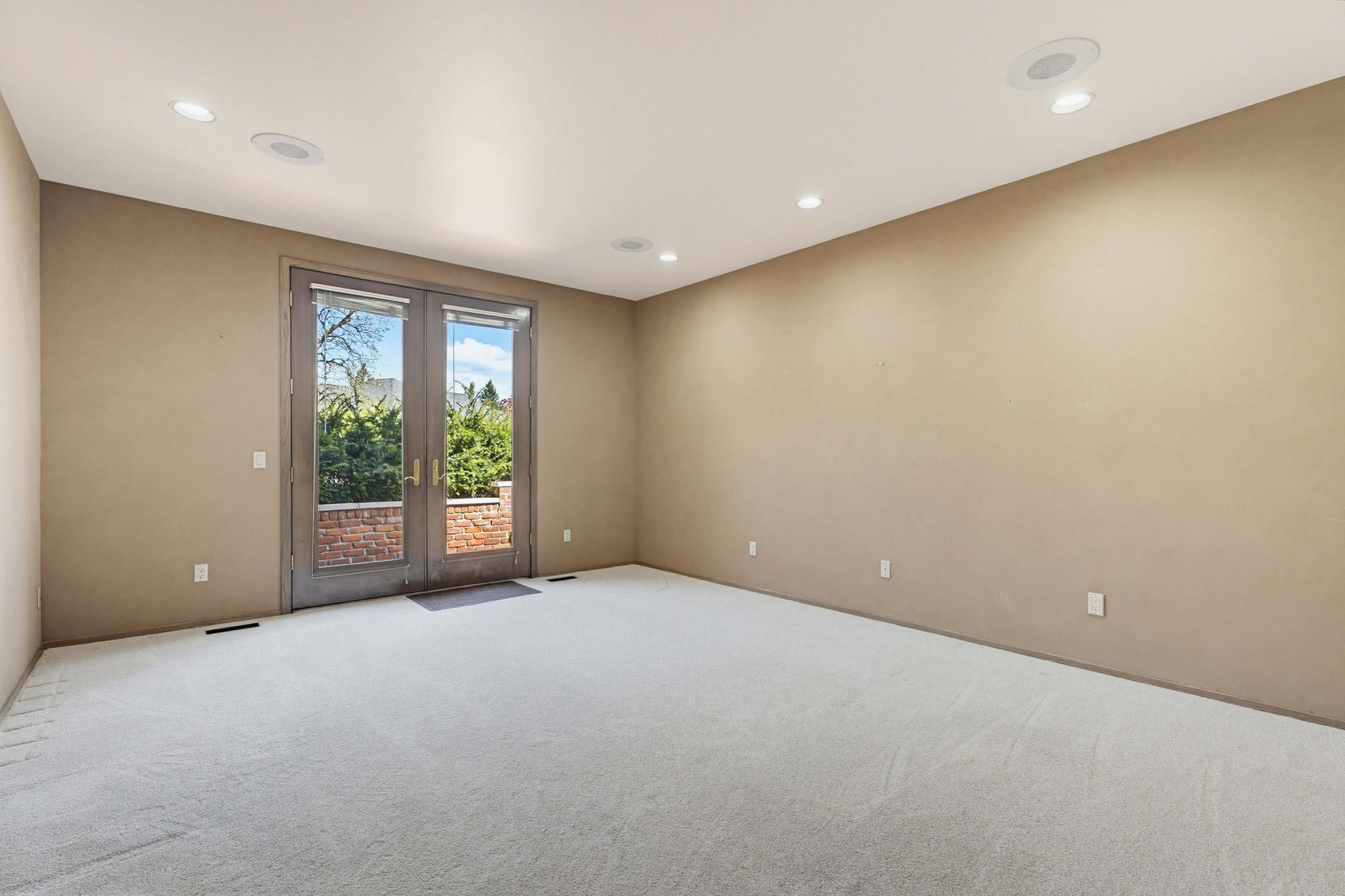 1743 Beechwood Way