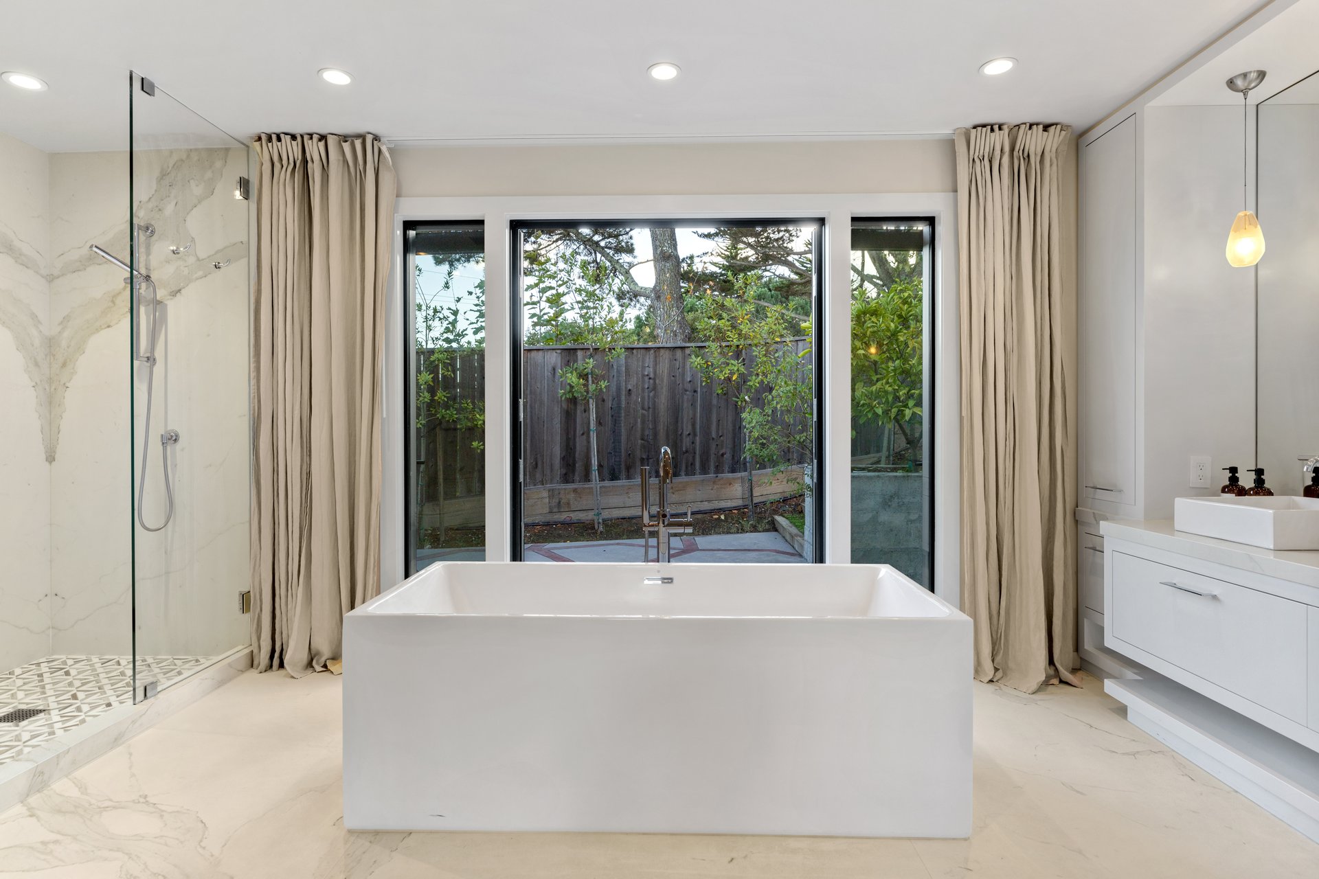 Stunning Contemporary Renovation