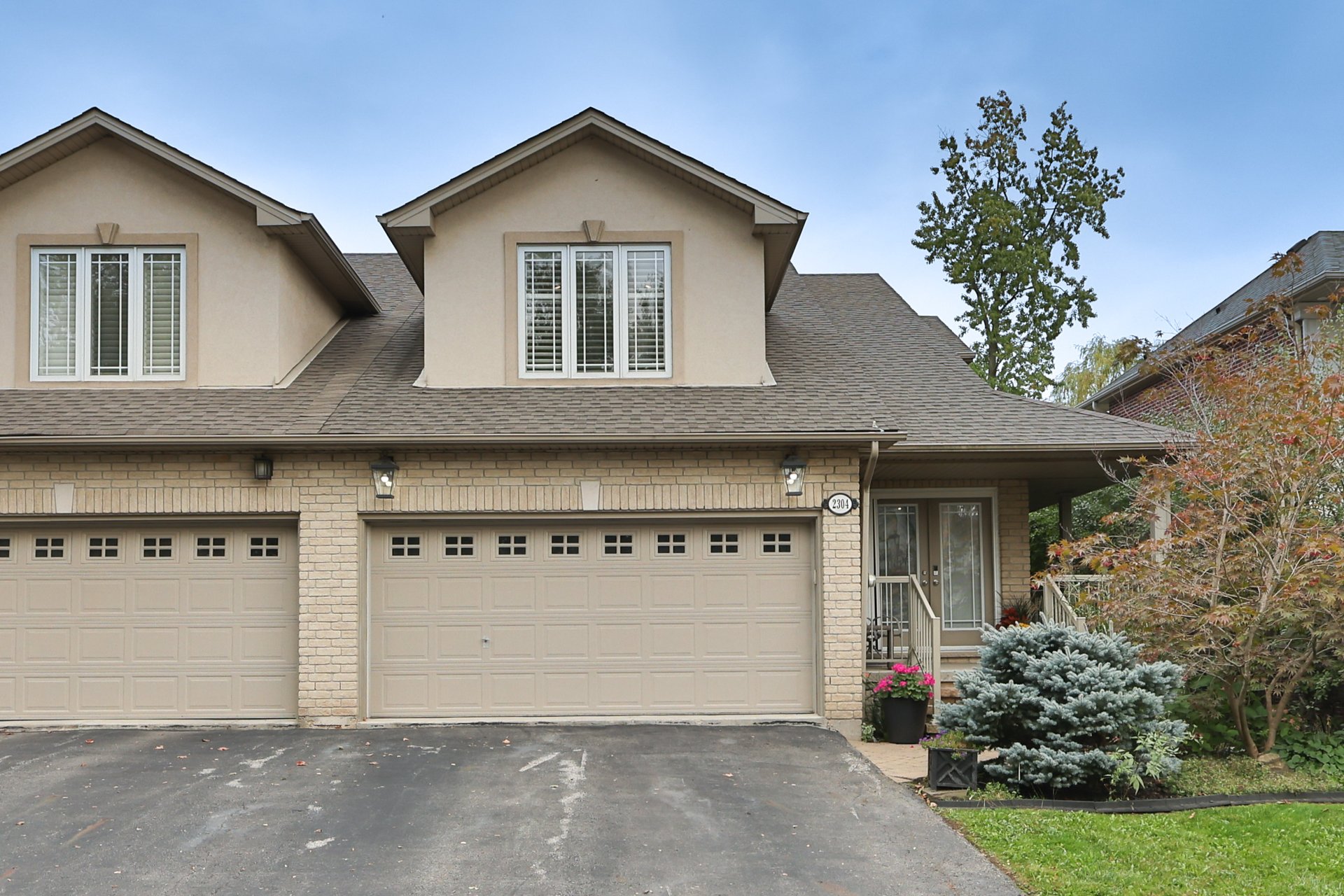 2304 Sovereign Street, Oakville
