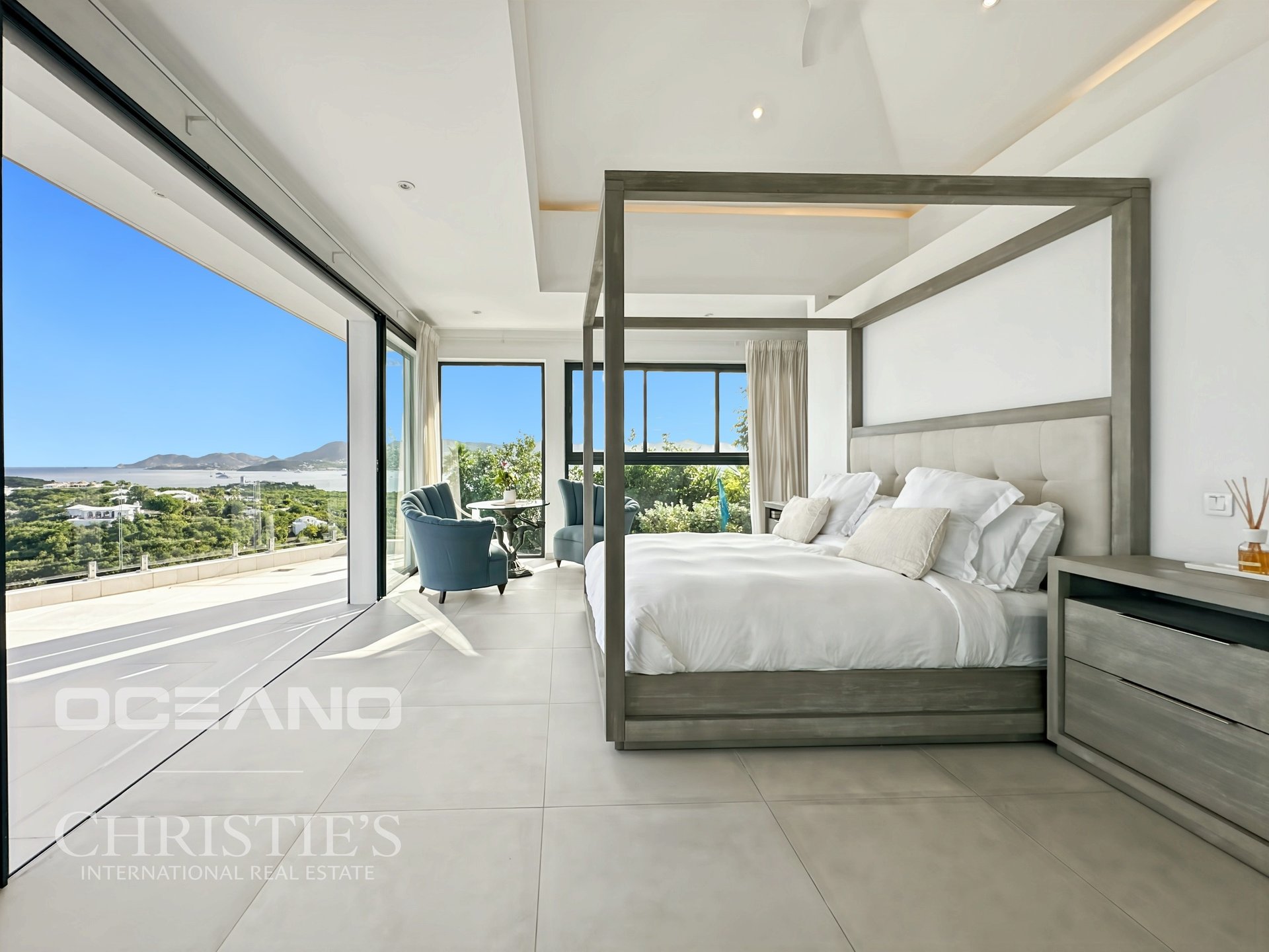Cliffside Villa - Mont Rouge