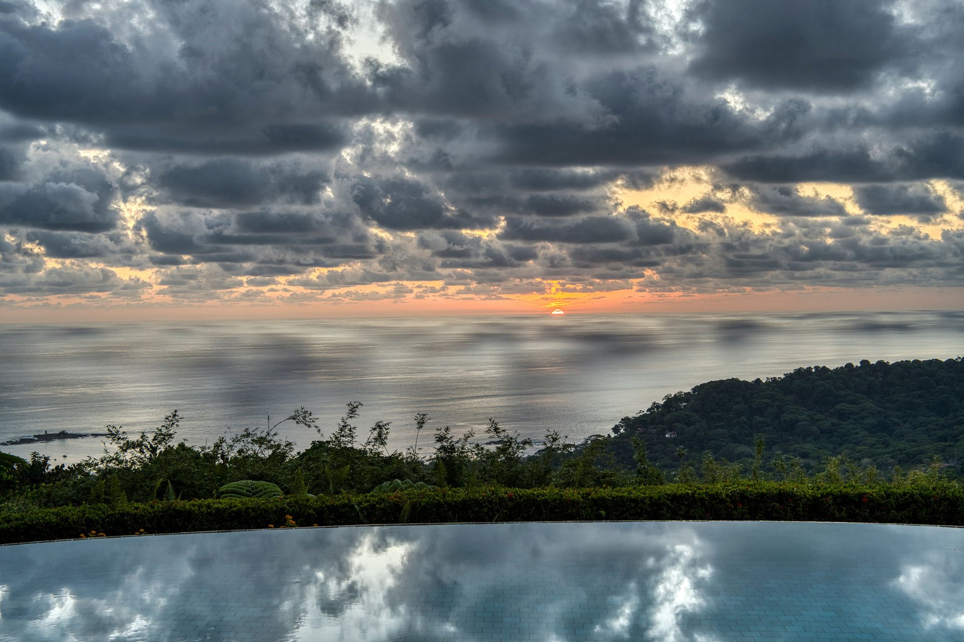 Casa Bambú – LUXURY 5 BEDROOM ESTATE WITH EXCEPTIONAL OCEAN VIEWS