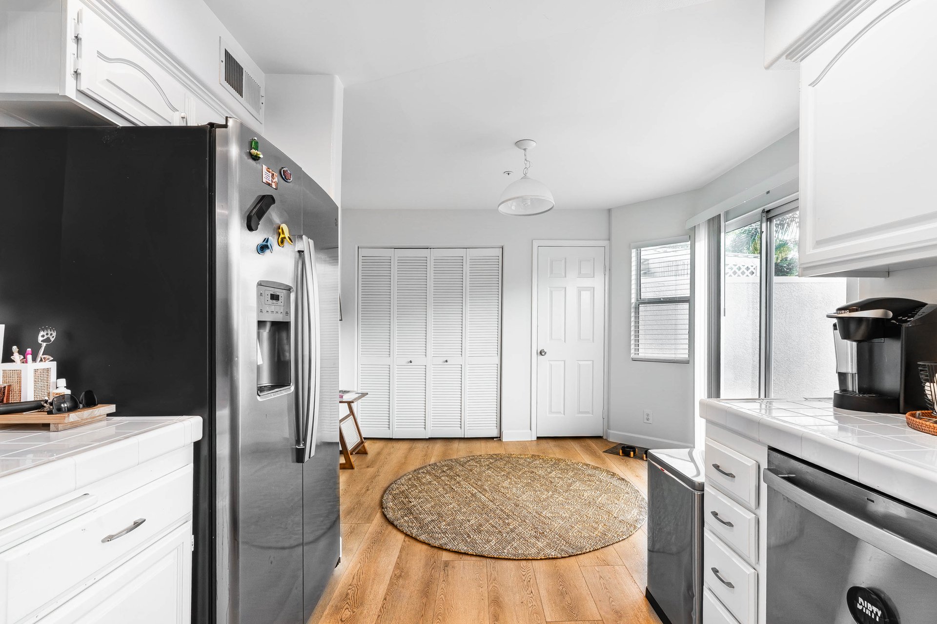 279 N Skyline Dr
