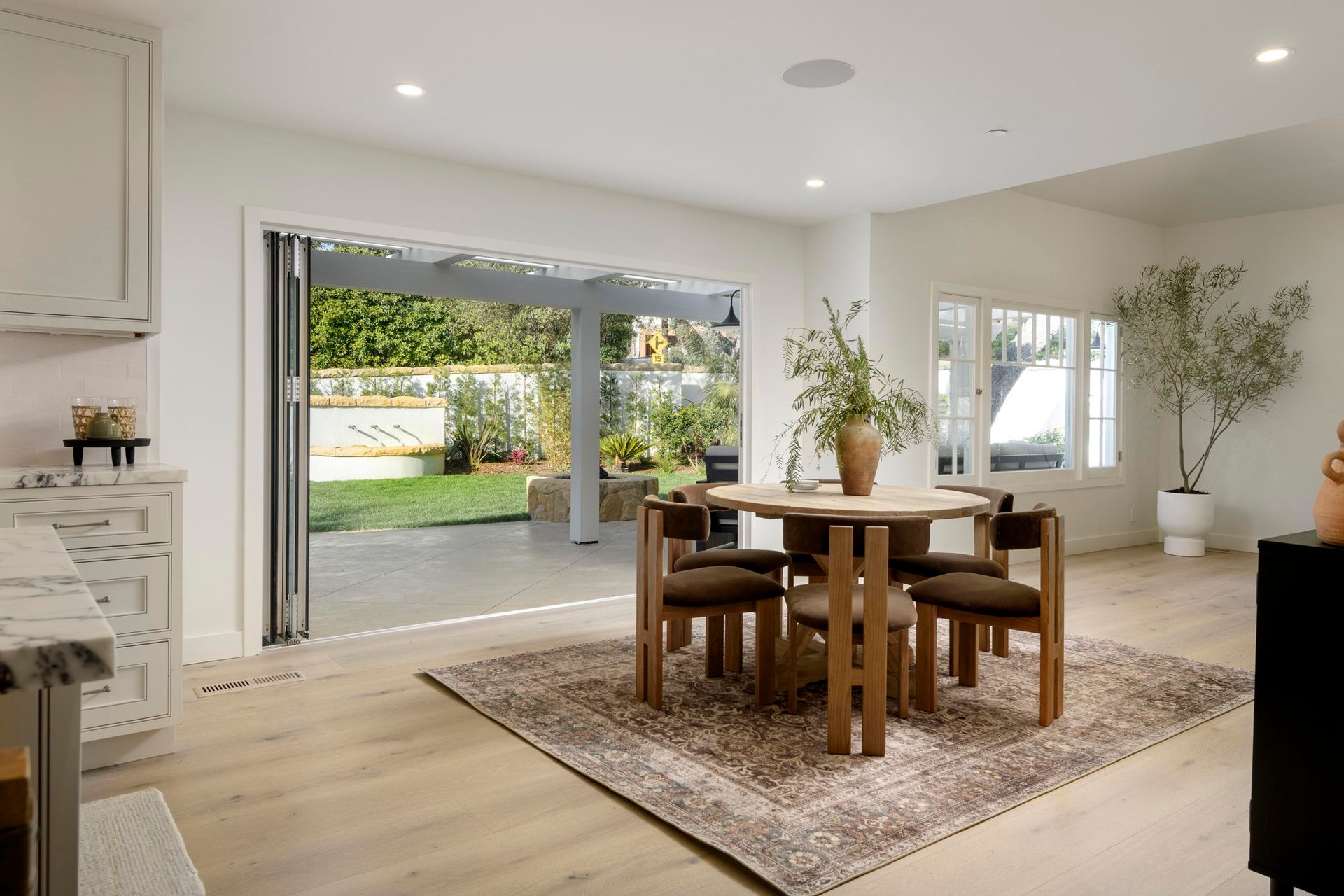 145 Butterfly Ln, Santa Barbara