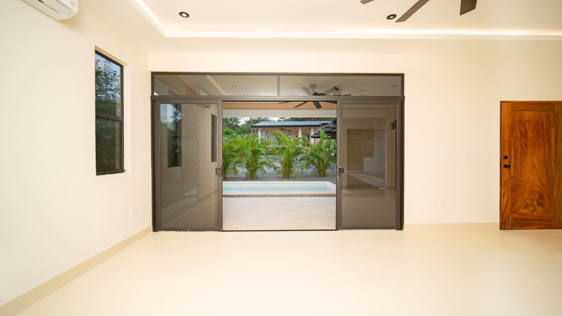 Casa Dos Rosas | Near the Coast House For Sale in Tamarindo