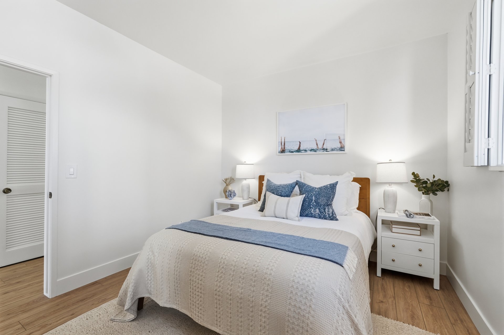 2516 The Strand