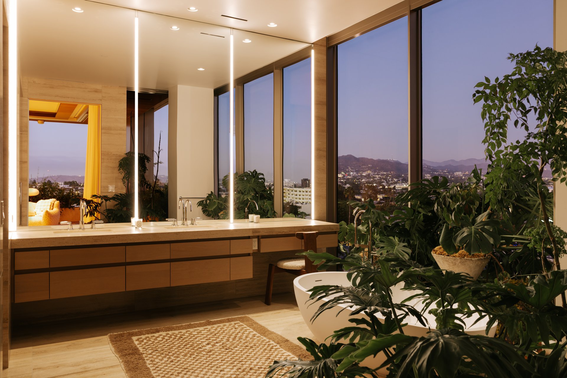 8899 Beverly Blvd Unit: 8B, West Hollywood 