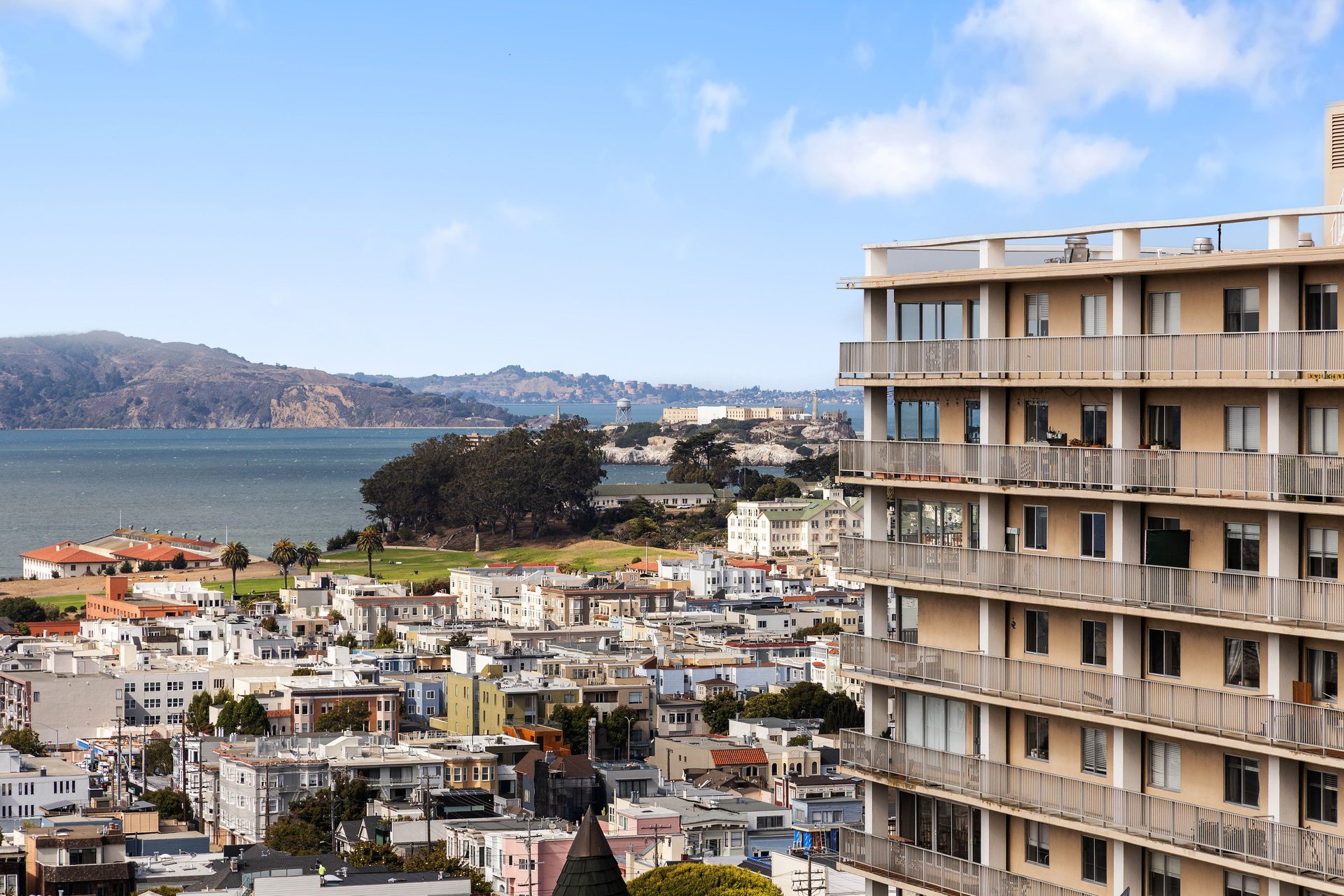 Modern Design and Panoramic Bay Views