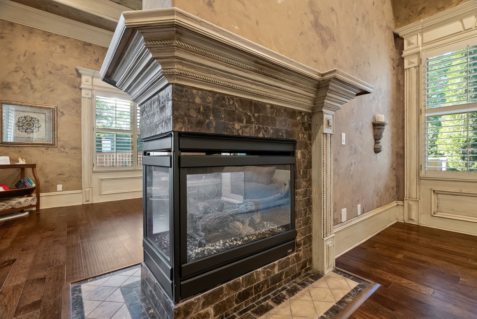 106 Orle Dr
