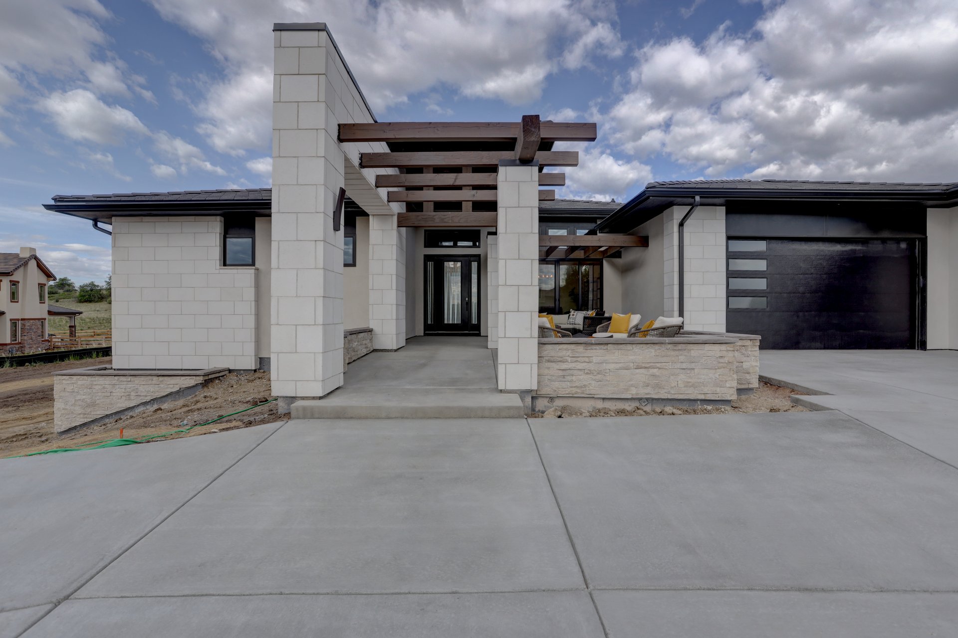  The Pradera Horizon House