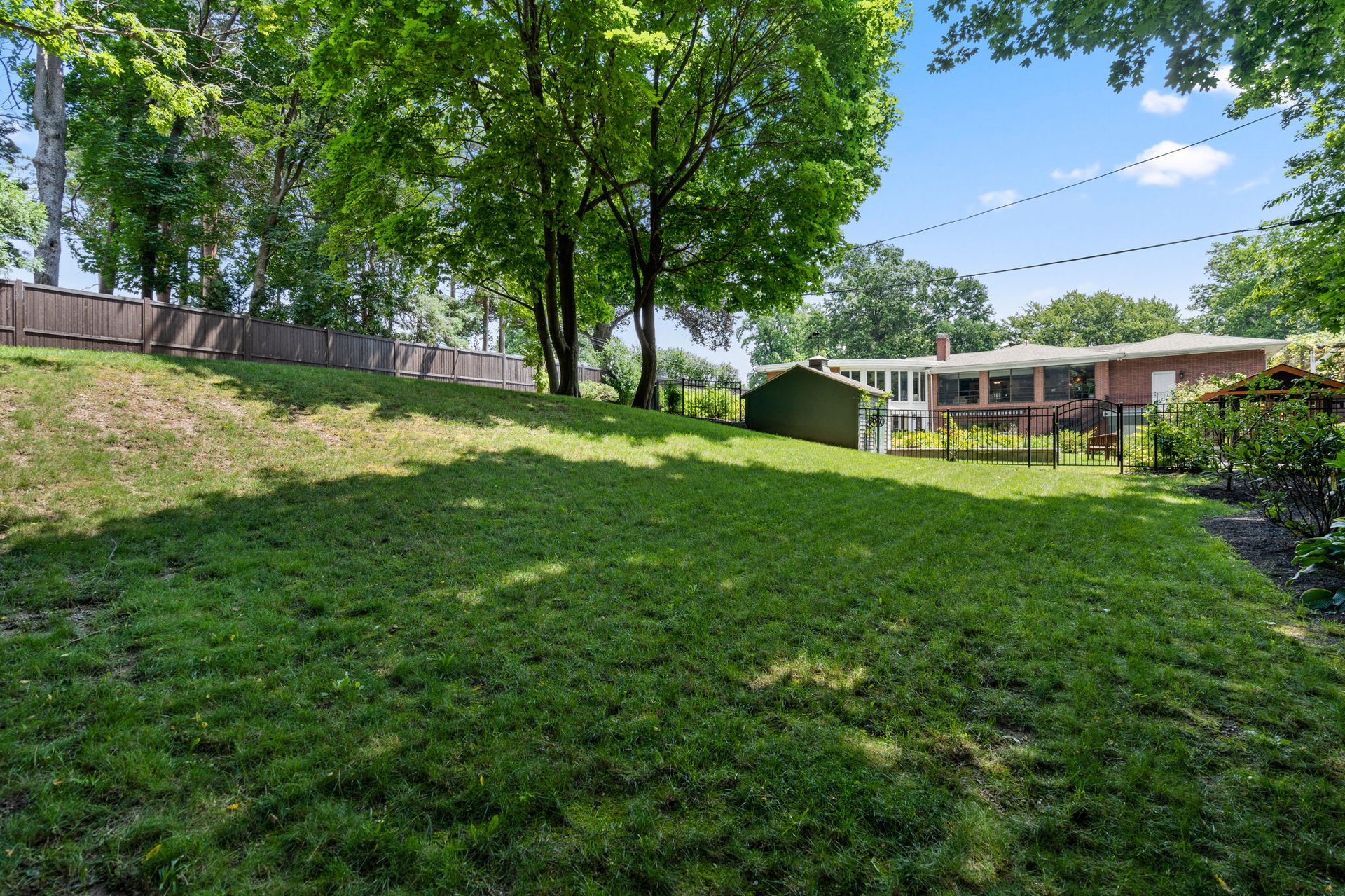 291 Adams St