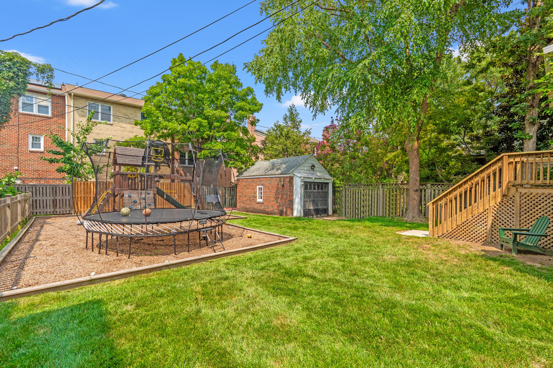 21 W Oak Street
