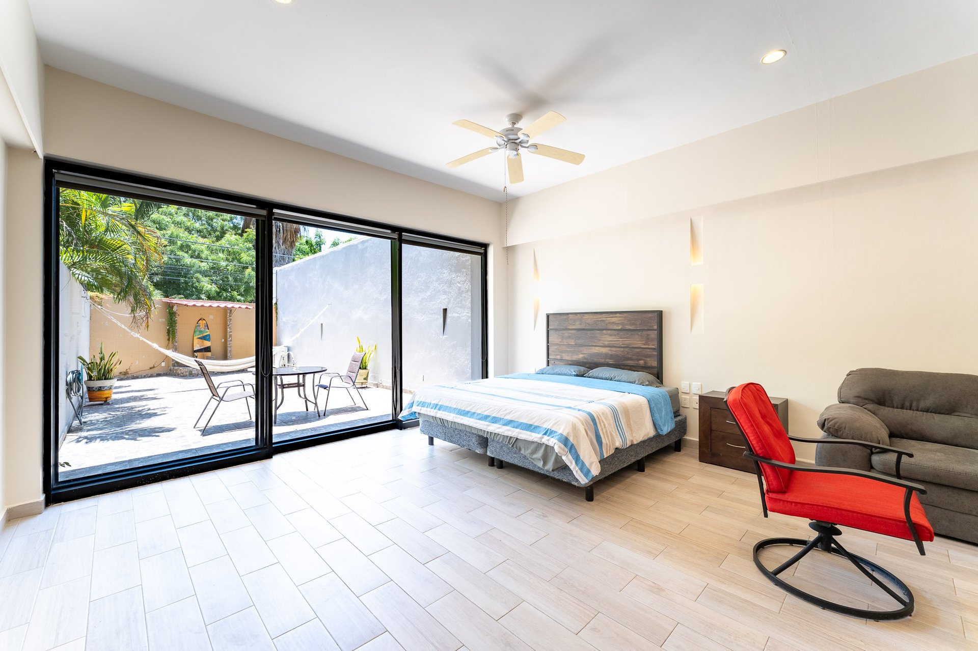 1 Bedroom, Condo, Mixie 102