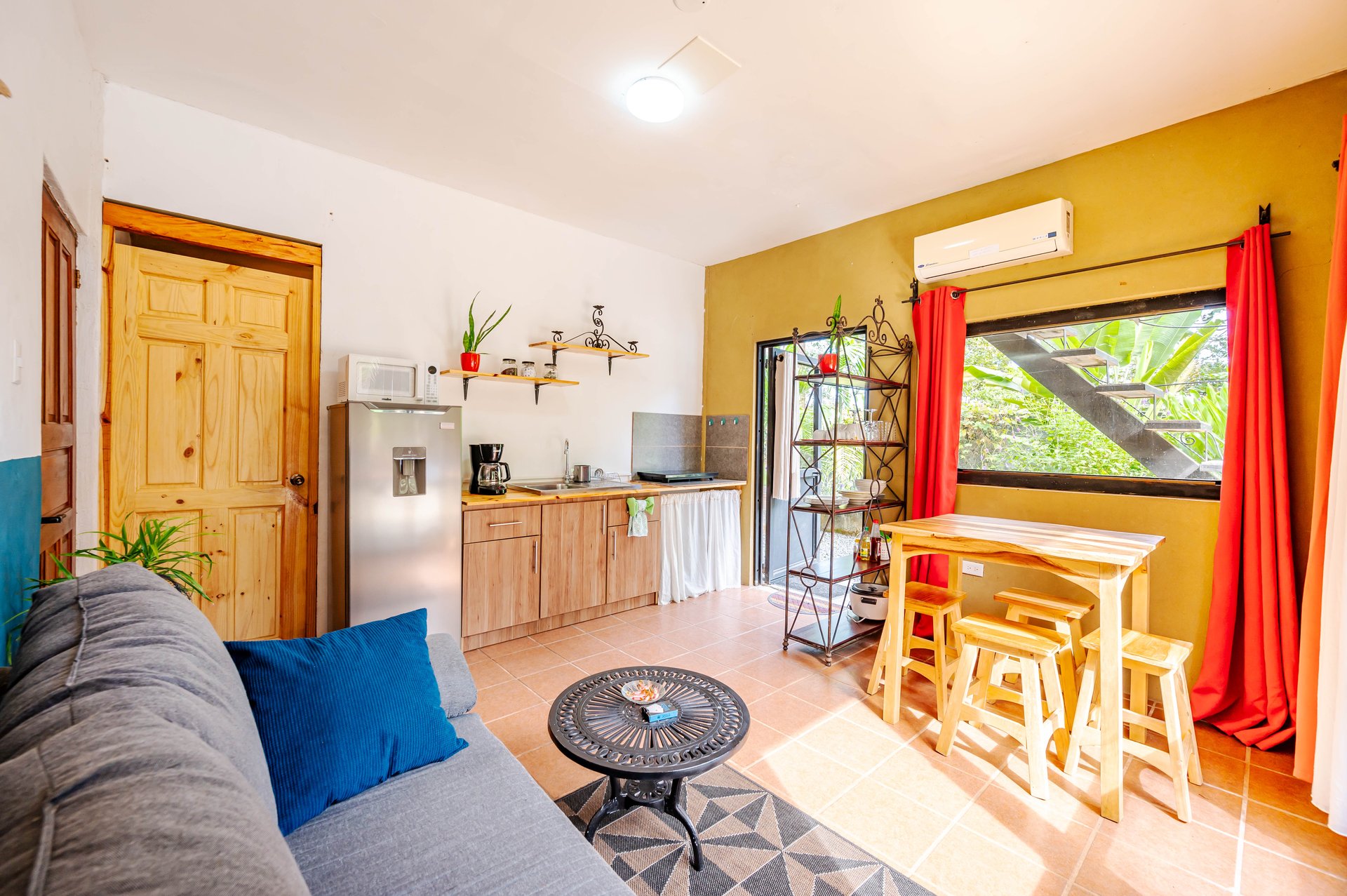 Cornett Retreat | Multi-Unit Colonial Compound 10 Mins to Playa Grande