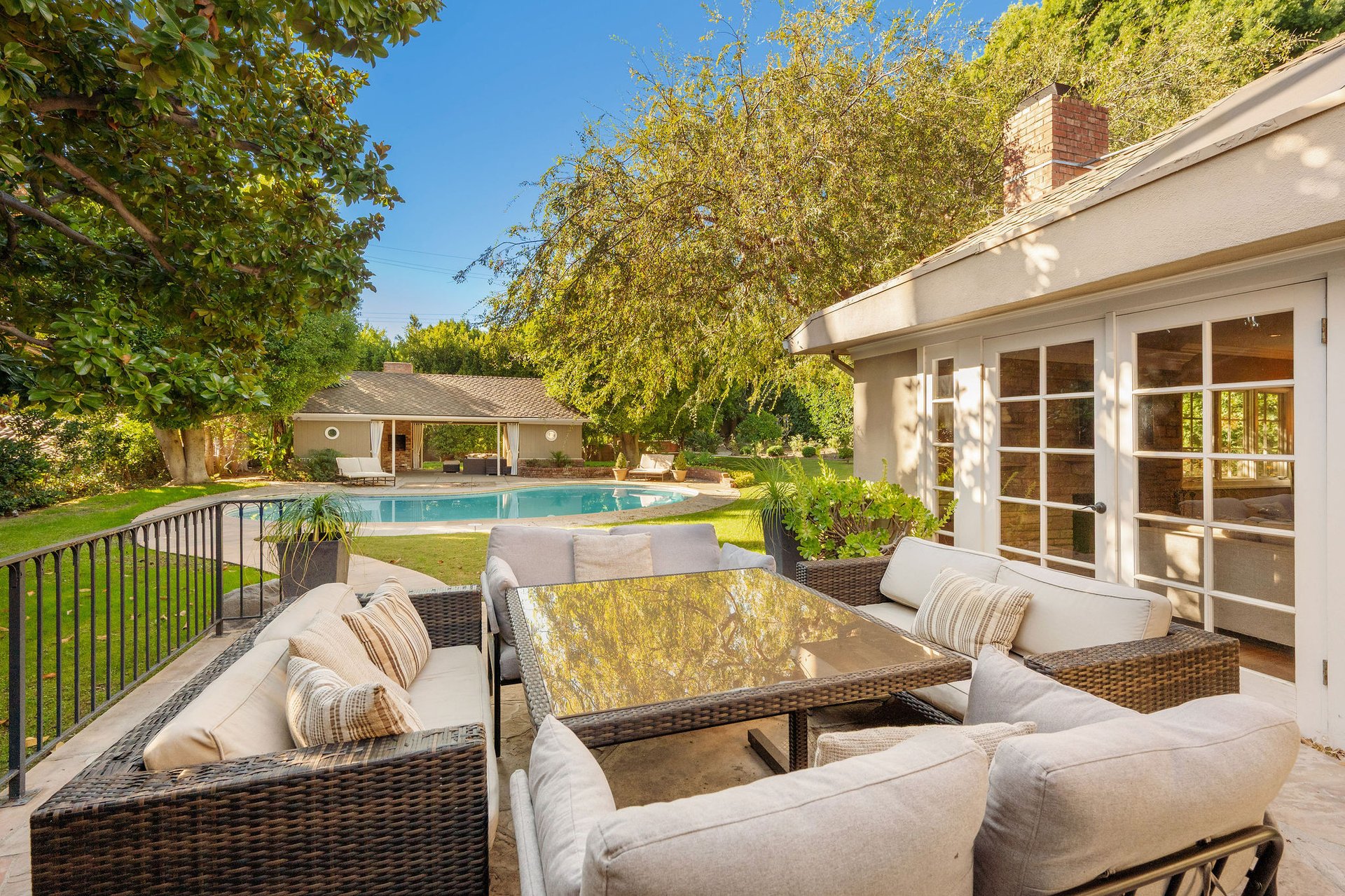 723 N Sierra Dr, Beverly Hills 