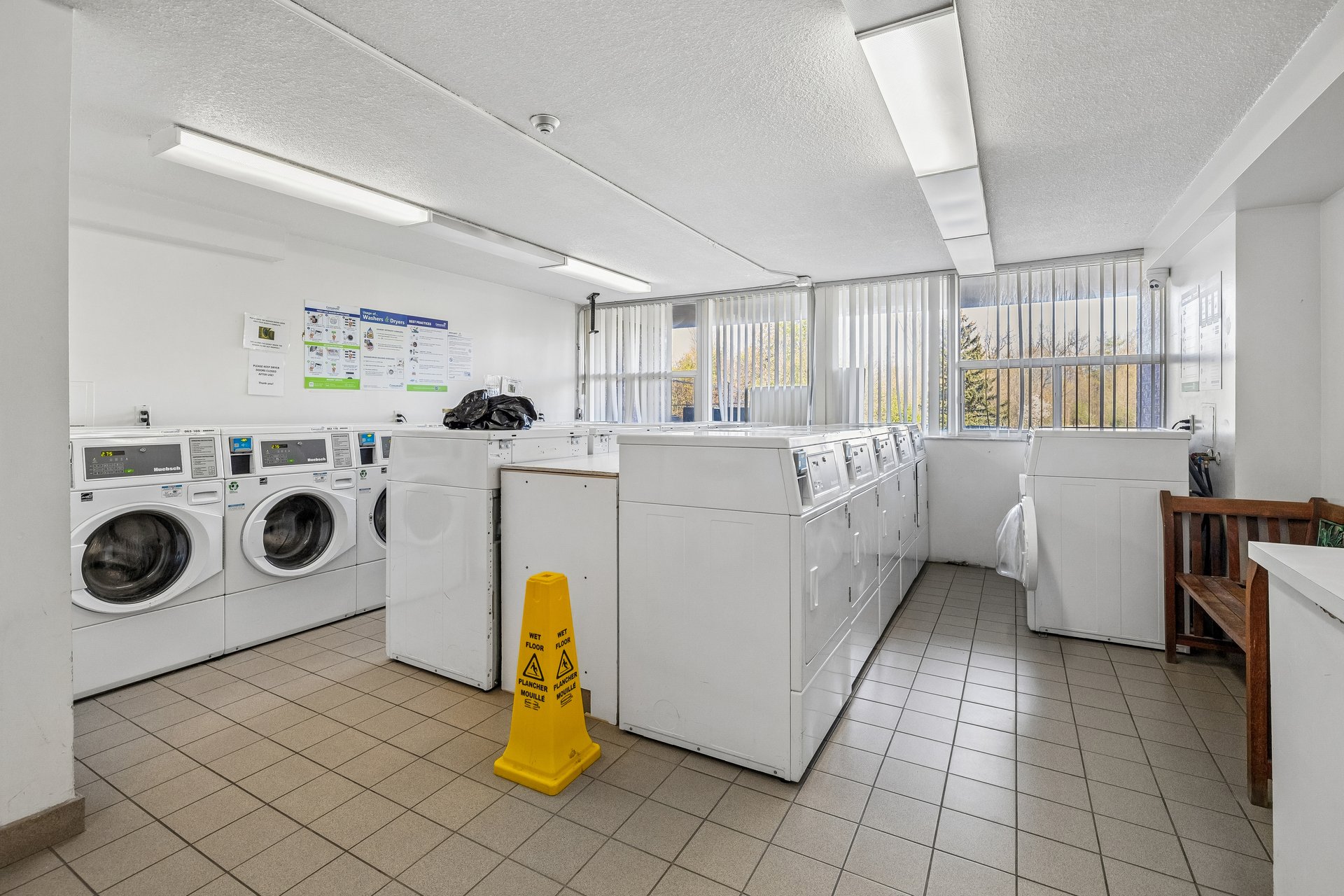Bright and spacious studio apartment in great location