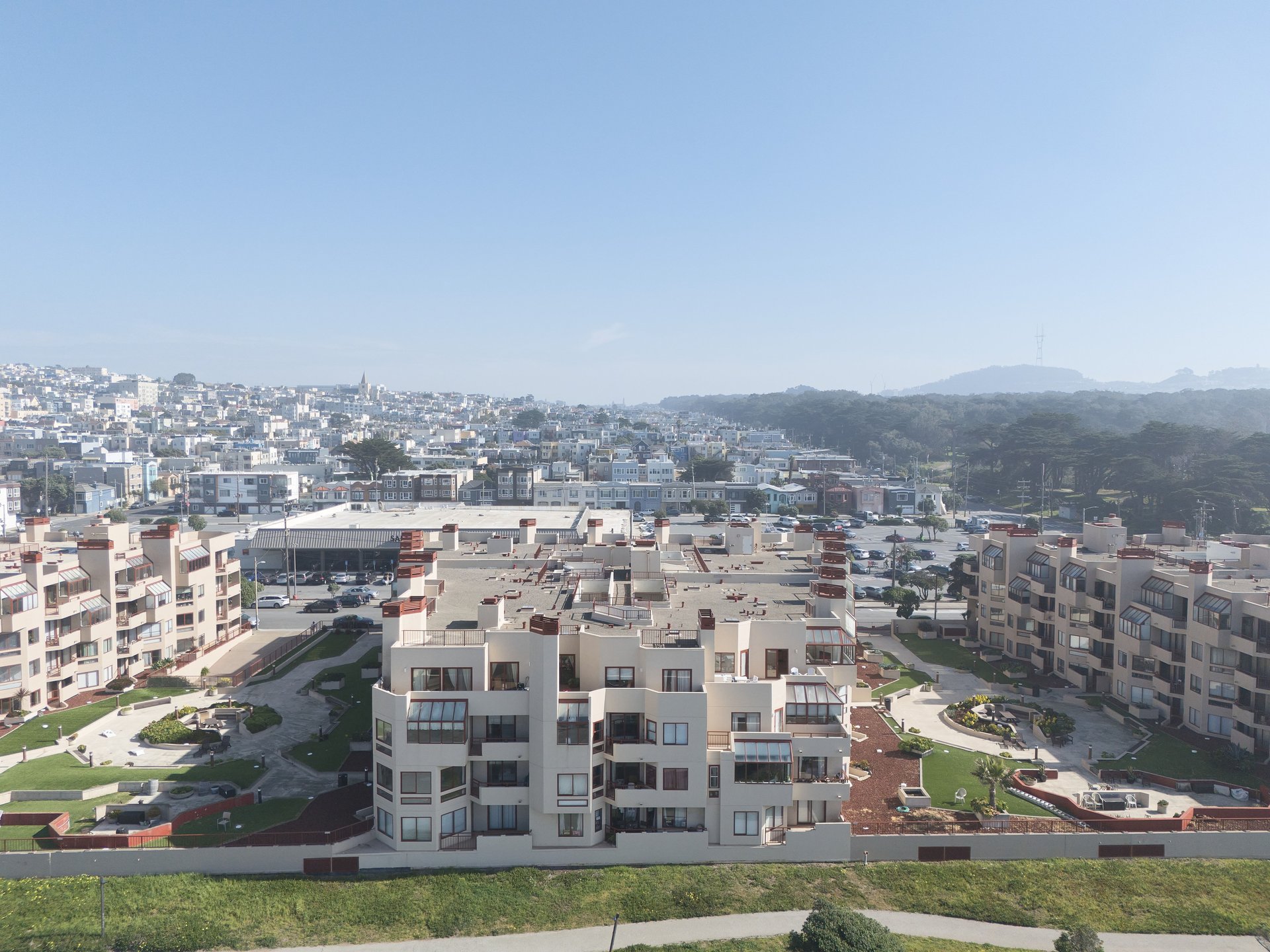 855 La Playa Street 366