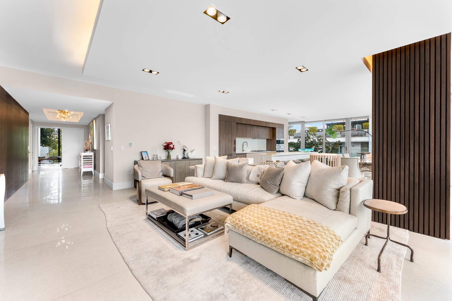 1 Collins Ave