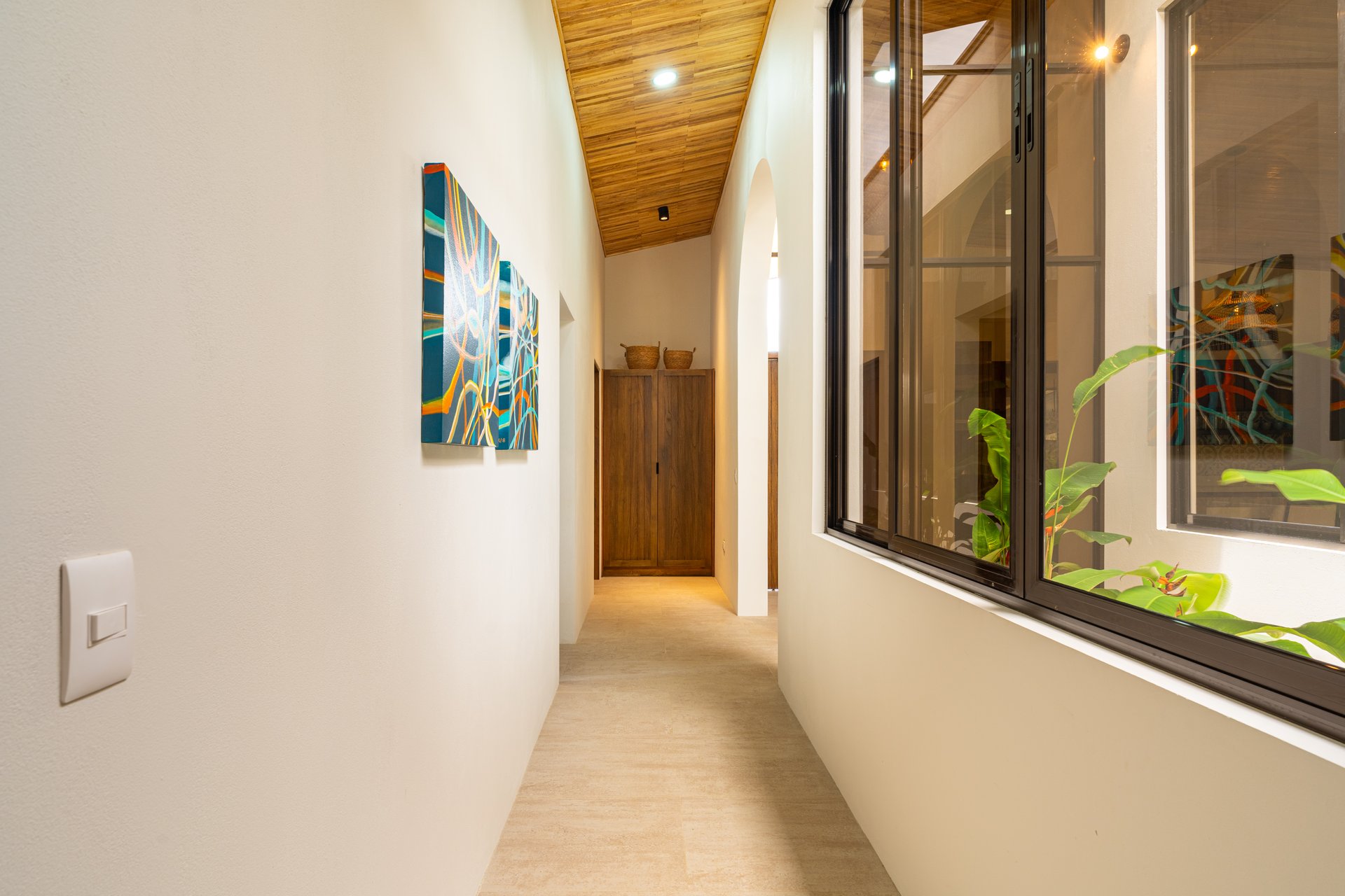Uvita Tropical Urban Home, New Quality Build!