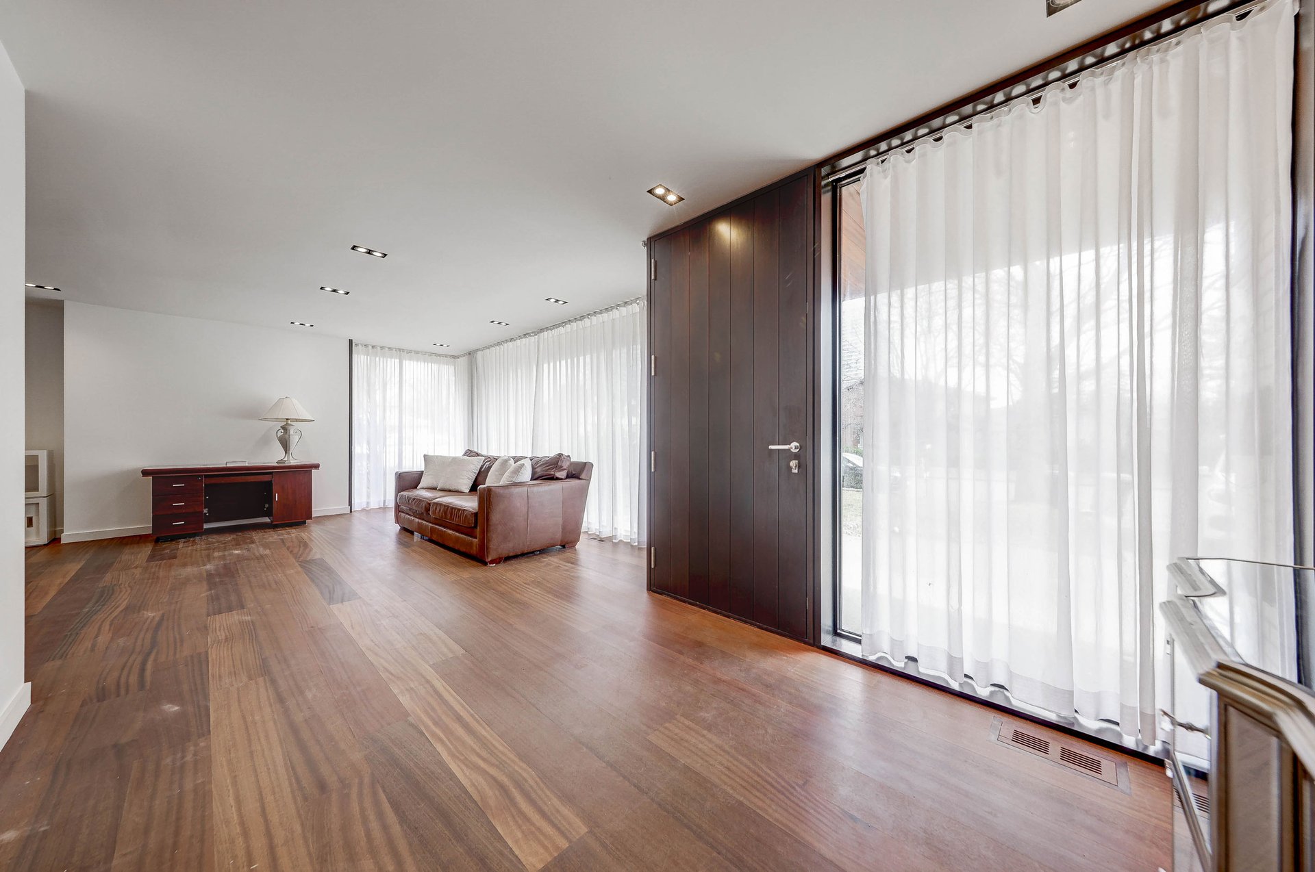 SOLD: Urban-Style Entertainer's Paradise