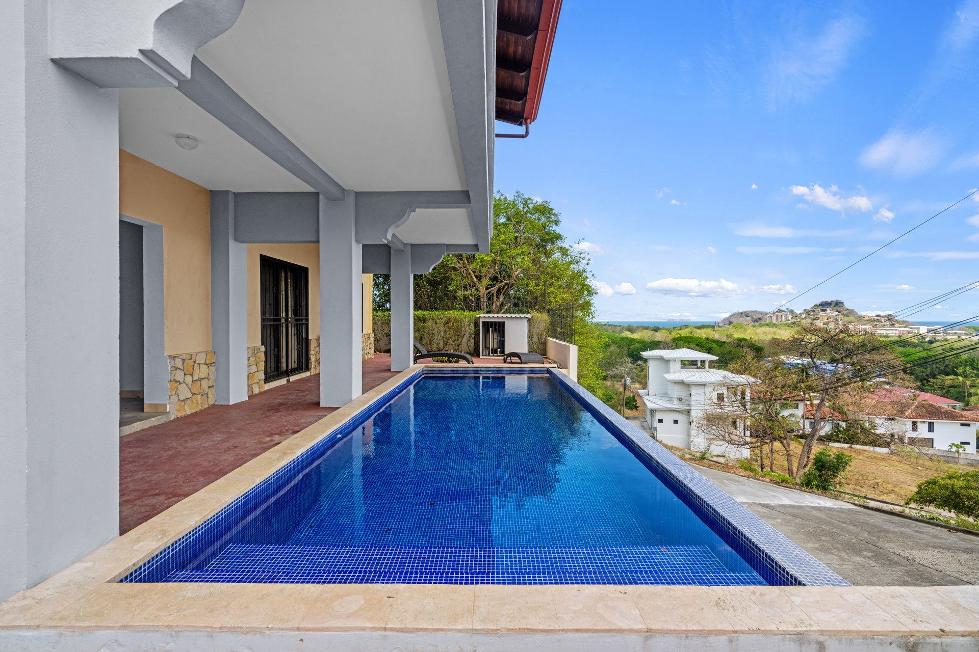 Casa Omega | Ocean View Apartment Complex in Altos de Flamingo